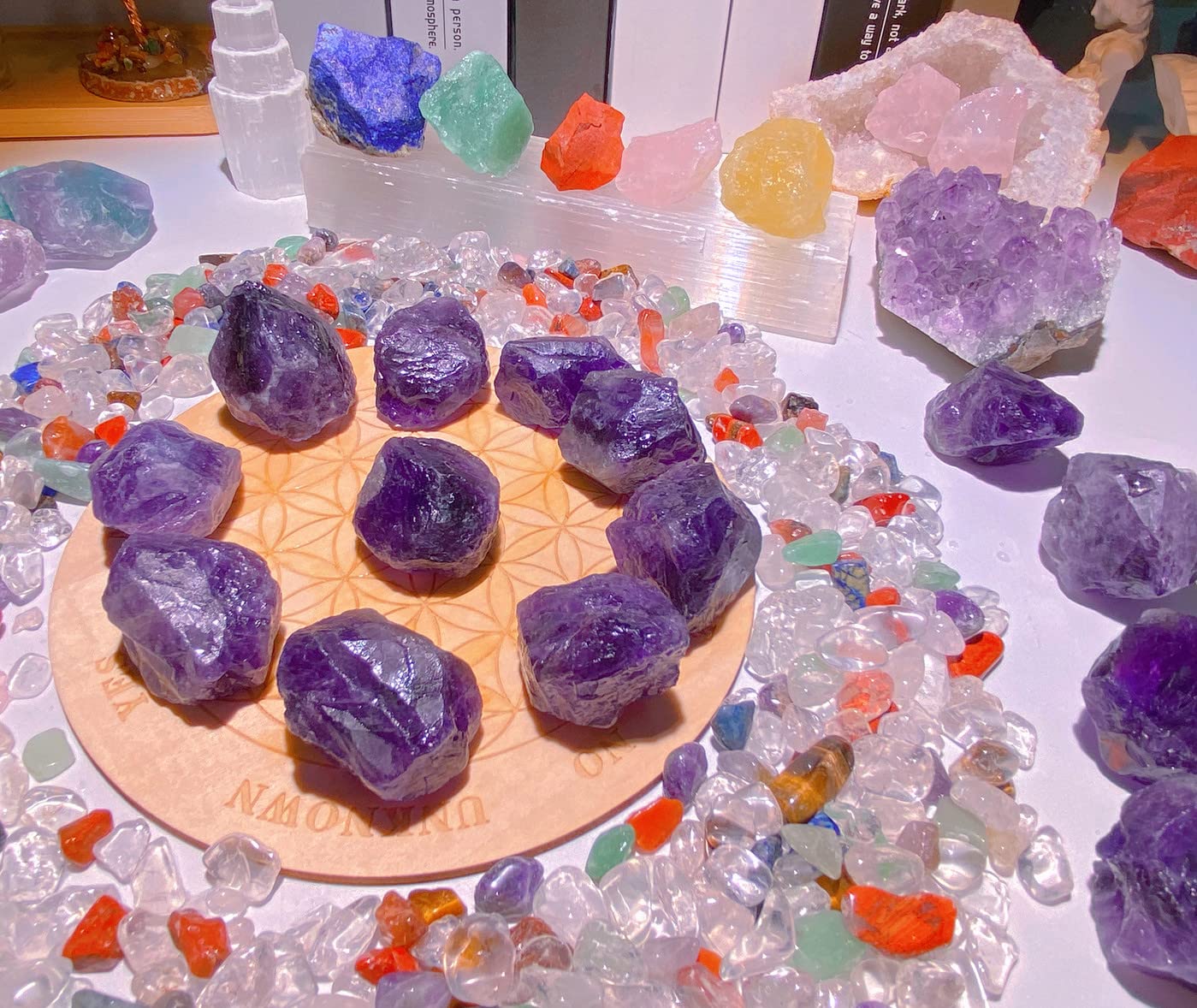 QINJIEJIE Amethyst Crystals Raw Natural Healing Crystal Stones Large 1" Bulk Rough Quartz Rocks Gemstones for Polishing Tumbling Cabbing Fountain Decor Wicca Reiki Stone