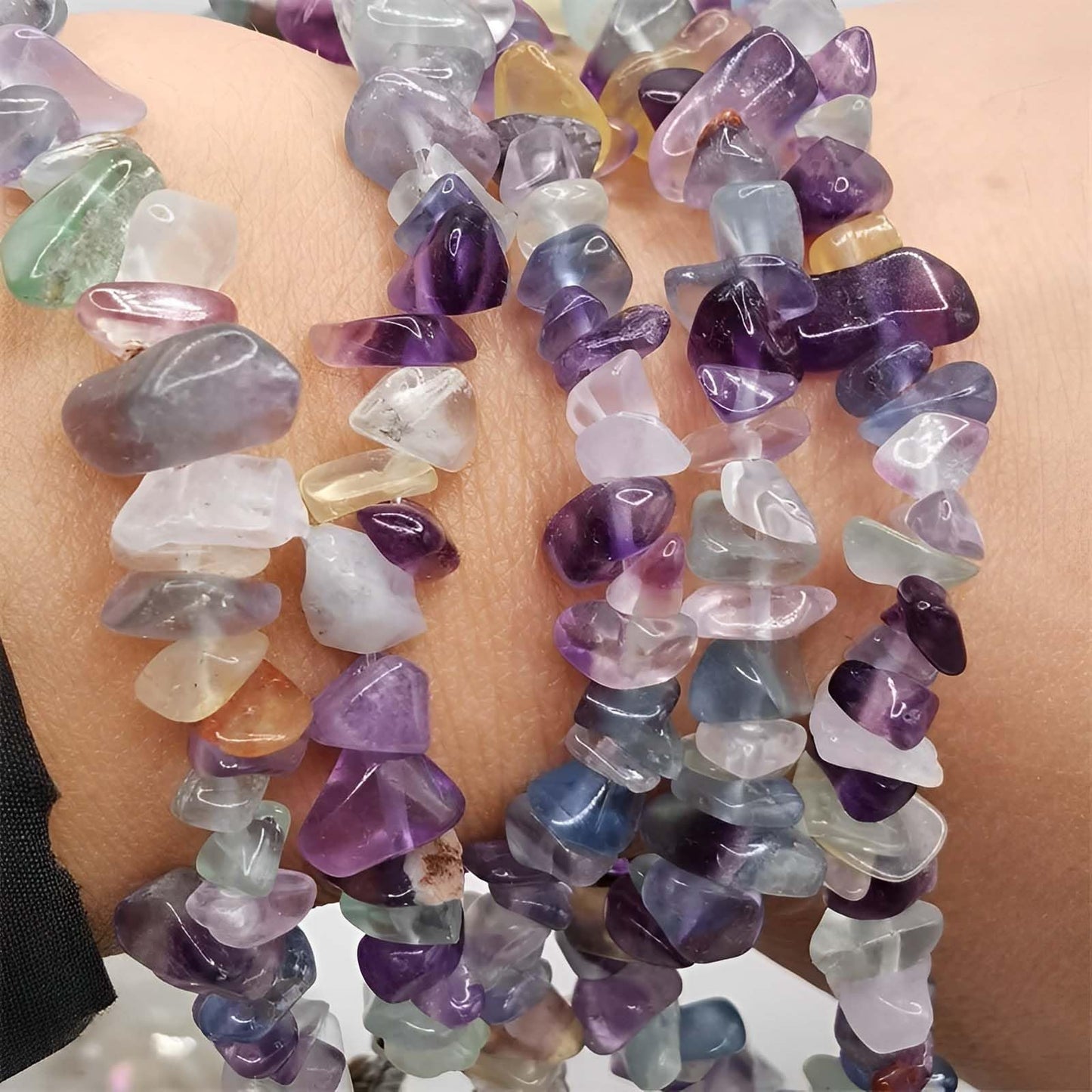 200pcs Natural Chip Stone Beads Gemstone Healing Crystal Loose Rocks Bead Irregular Glass Seed Charm Beads Drilled DIY for Jewelry Bracelet Necklace Earrings Making Crafting Supplies (Color, 5-8mm)