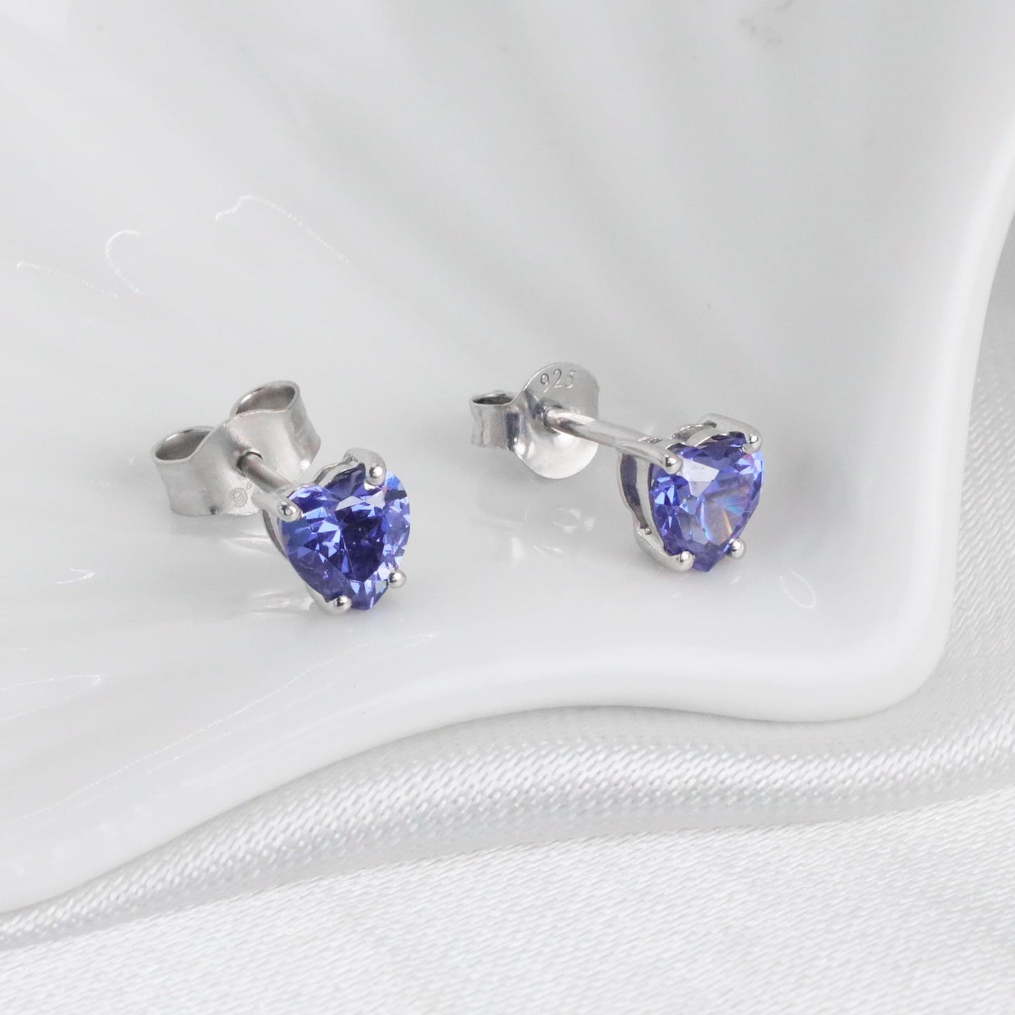 Belinda Jewelz - Heart Stud Earrings, 5mm Cubic Zirconia Heart Earrings with Prong Setting, 925 Sterling Silver Earrings Studs, Tanzanite Purple Stud Earrings for Women
