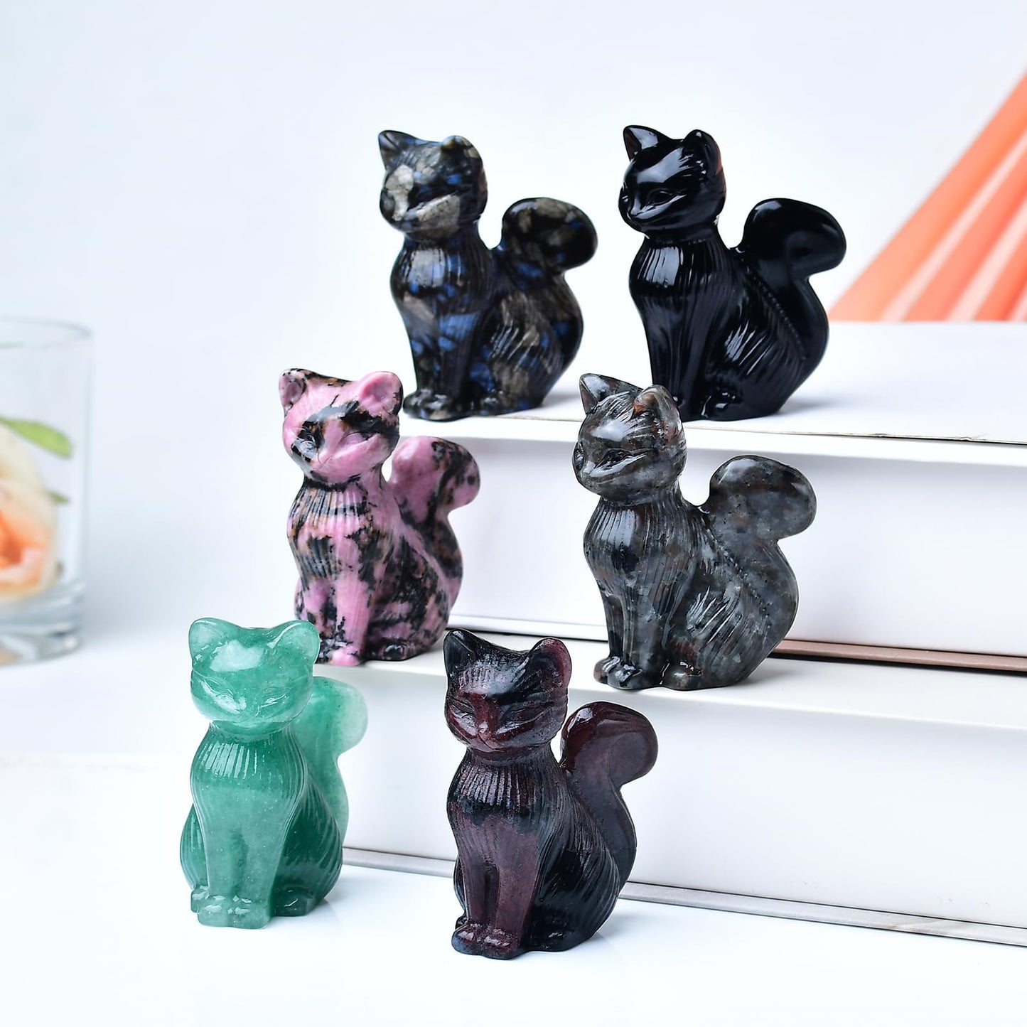 WUYOUSHI Natural Green Strawberry Crystal Cat Statue 2.4 Inch - Handmade Healing Sculpture, Lucky Guardian Pocket Statue for Reiki Meditation, Office & Home Decoration Gift