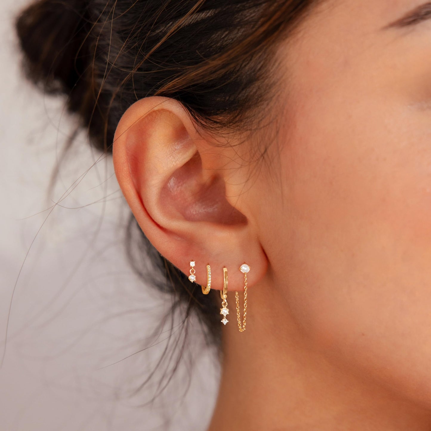SELFROSE Gold Earrings Set For Women,Dainty Chain Earring Stack 14K Gold Plated Huggie Earrings for Women Trendy Hypoallergenic Drop Dangle Earrings Cute Fashion Small Hoops Fashion Jewelry