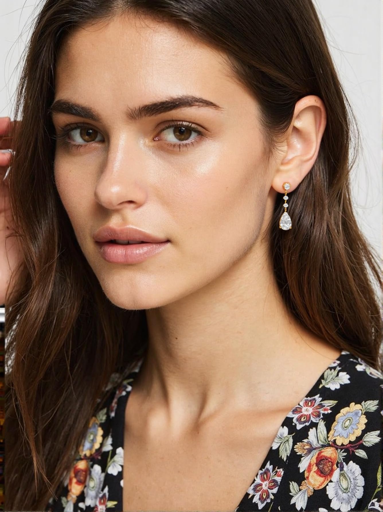 SBLING Cubic Zirconia Teardrop Earrings Wedding Earrings for Brides Bridesmaids, Bridal Dangle Earrings, Teardrop Crystal Drop earrings for Women Jewelry Gifts