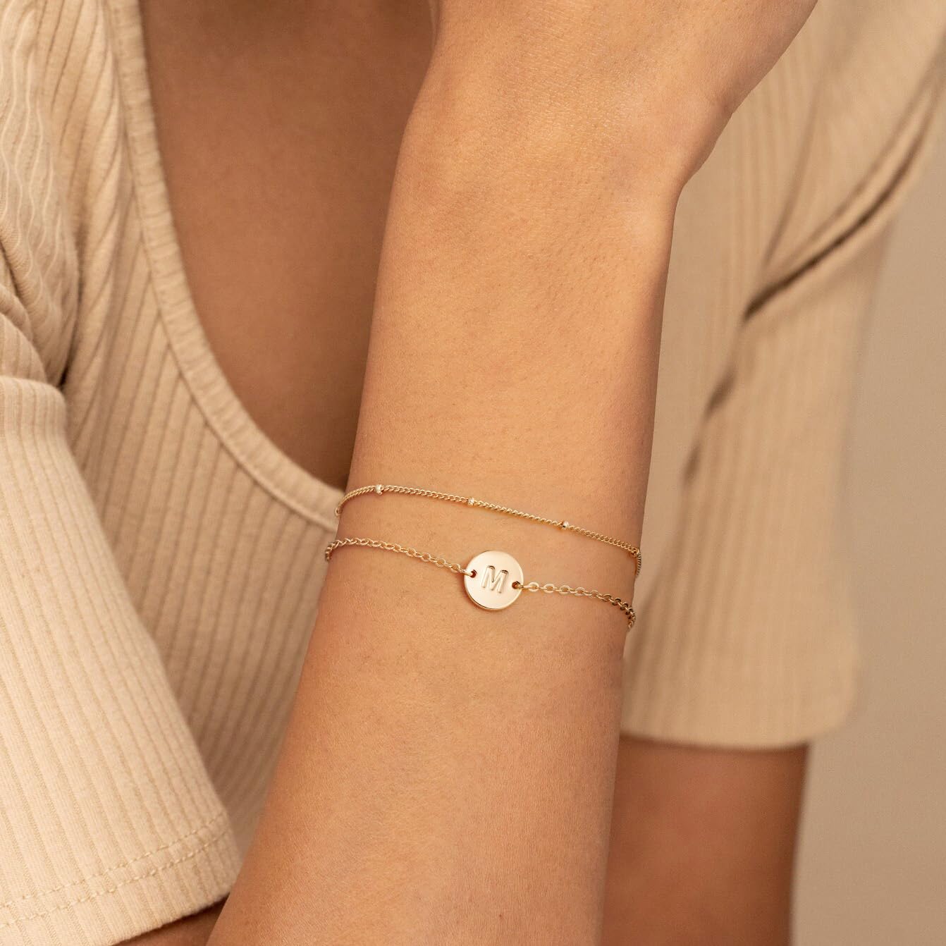 MONOZO Gold Initial Bracelets for Women Jewelry Gifts Trendy - Dainty Disc Monogram Letter A Gold Initial Bracelets Personalized Letter Bracelet Mothers Day Birthday Jewelry Gifts for Women Mom