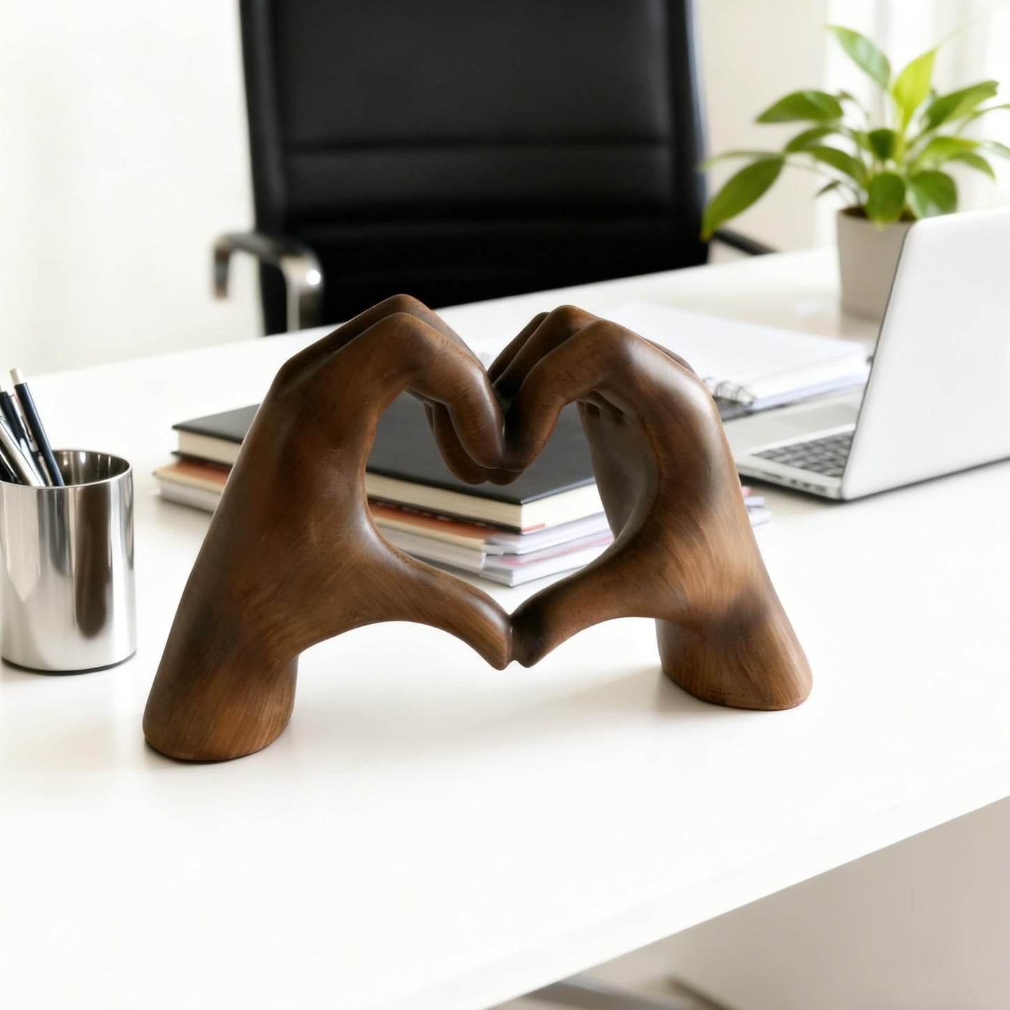 YDLGJMCZ Heart Hands Sculpture Wooden Hearts Hand Sculptures，Love Gesture Resin Statue Home Living Room Desktop Ornament