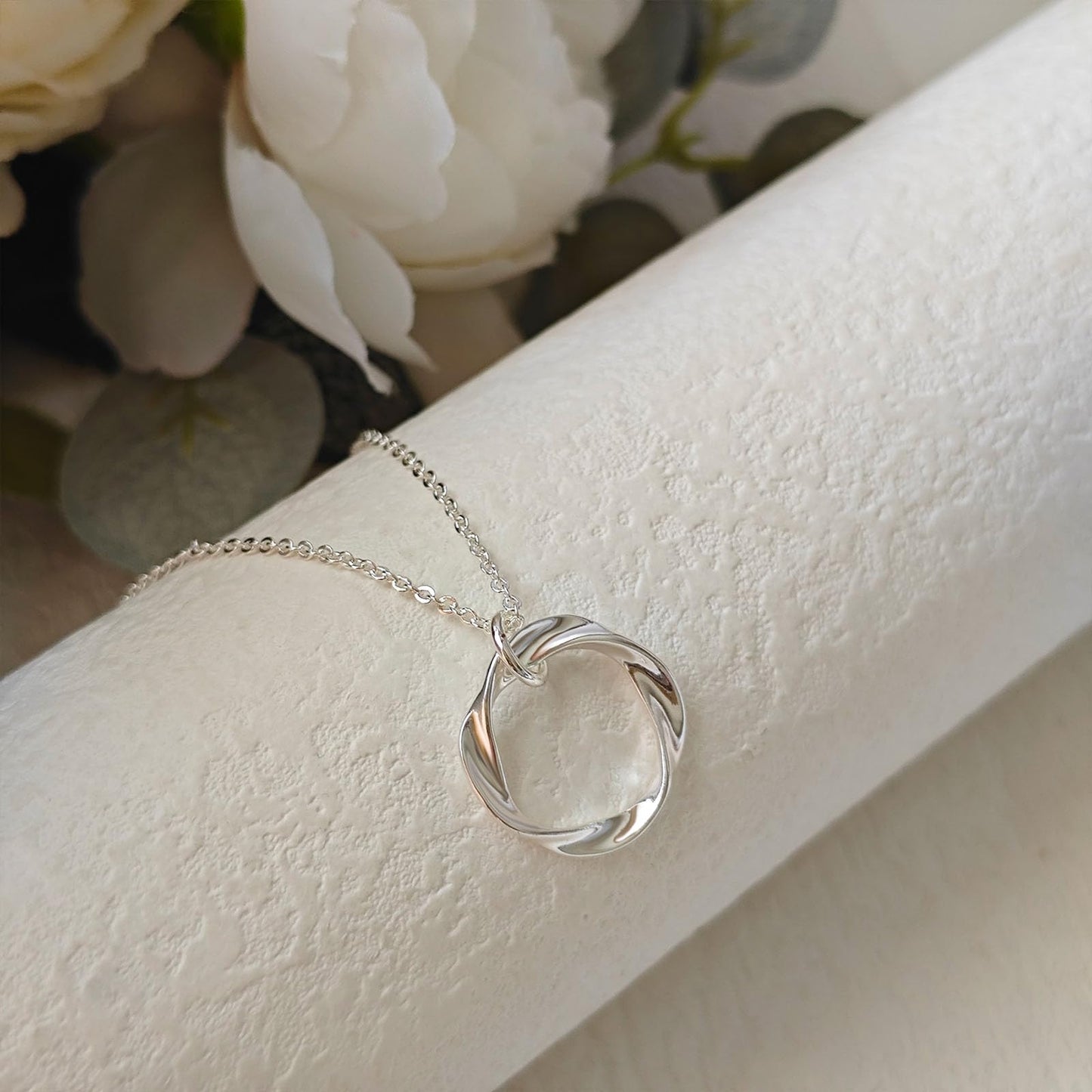 OGD Silver Layered Necklaces for Women 925 Silver Plated Dainty Stackable Choker Necklaces Trendy Layering Circle Paperclip Chain Cute Pendant Collars Necklace Set Gold Jewelry for Women