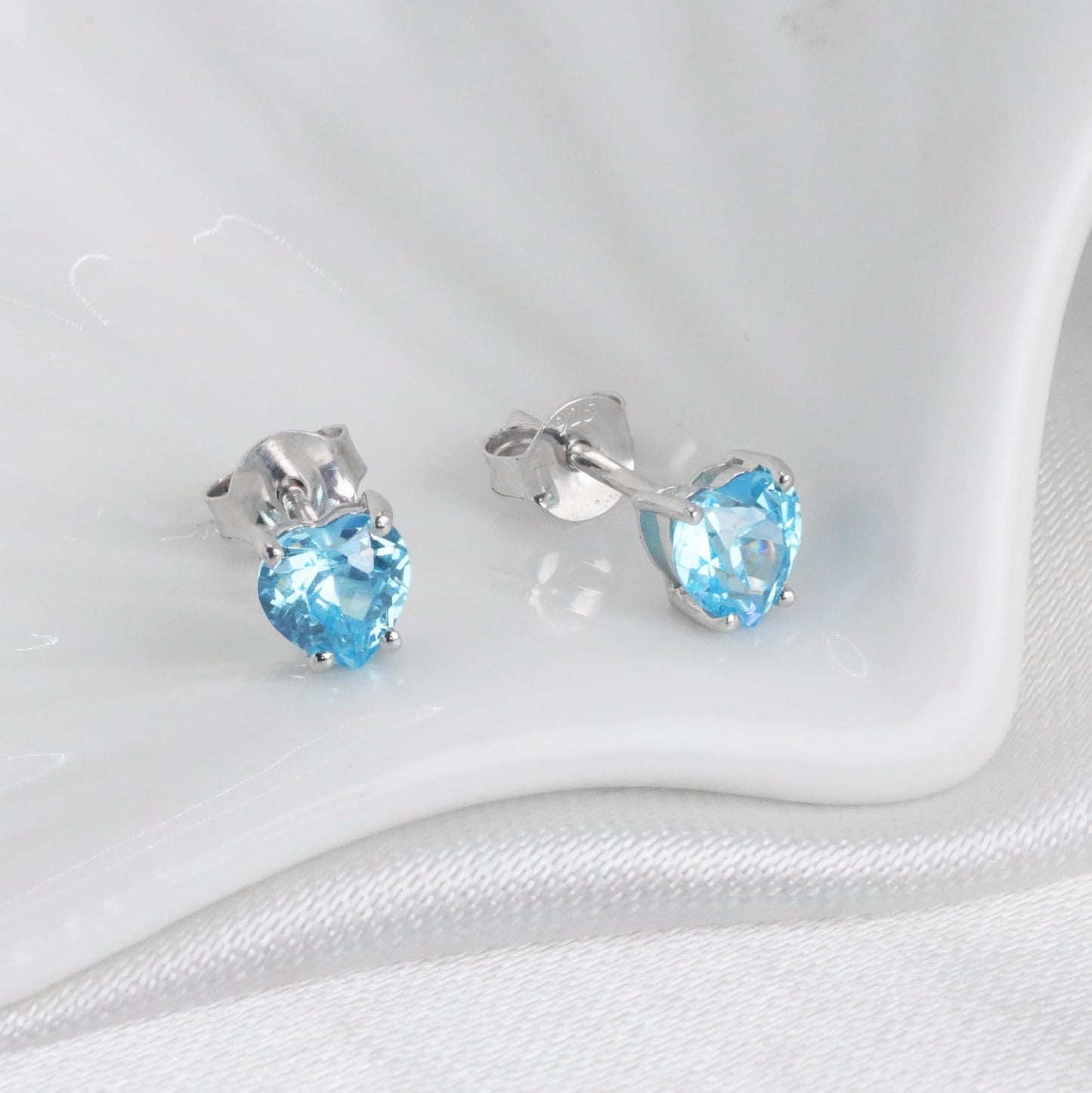 Belinda Jewelz - Heart Stud Earrings, 5mm Cubic Zirconia Heart Earrings with Prong Setting, 925 Sterling Silver Earrings Studs, Blue Topaz Stud Earrings for Women