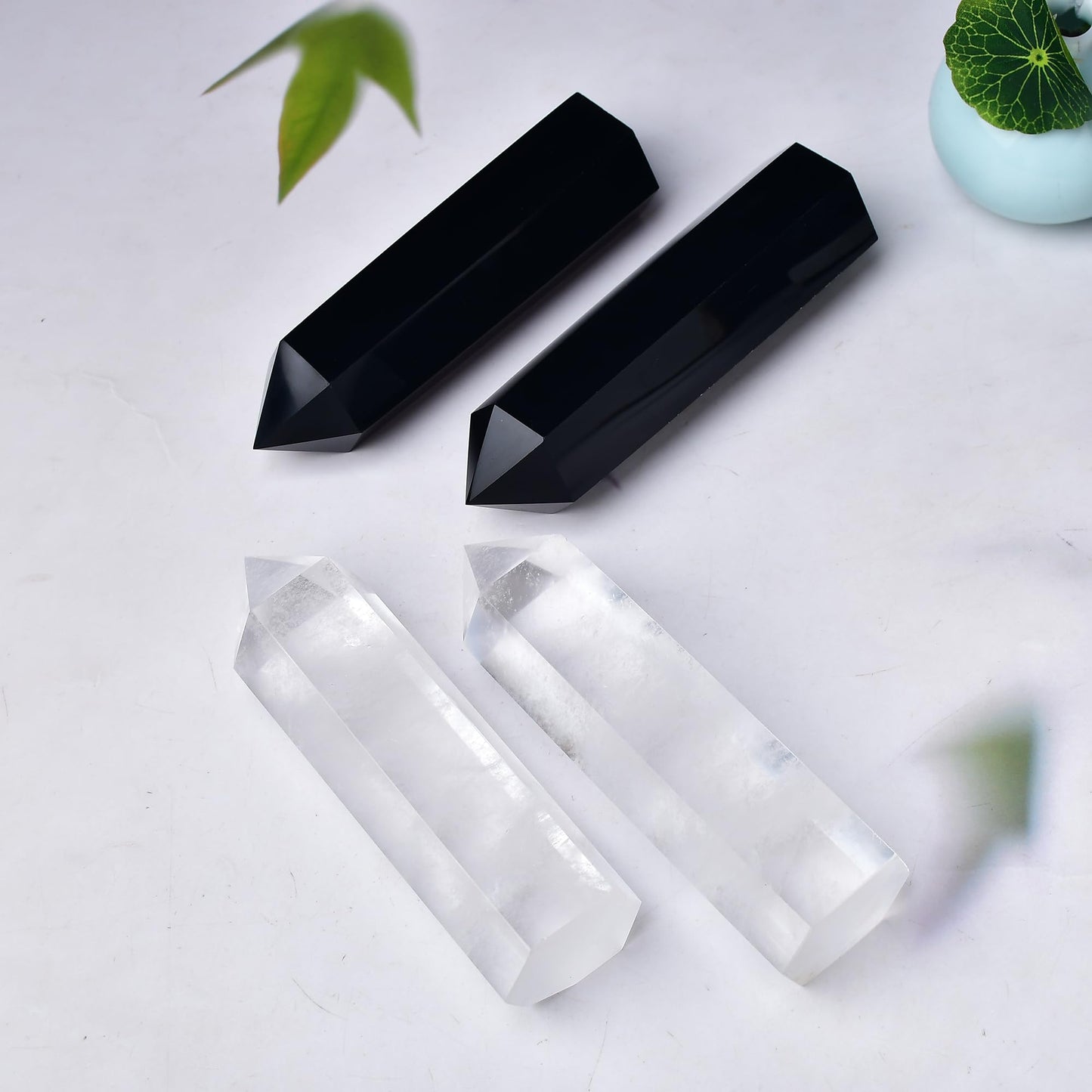 WUYOUSHI Large Clear Quartz Healing Crystal Towers 5.9" -6.1" Natural Crystal Wand 6 Faceted Chakra Crystal Point Reiki Meditation Therapy Home Decoration Gift (1-1.2lb)