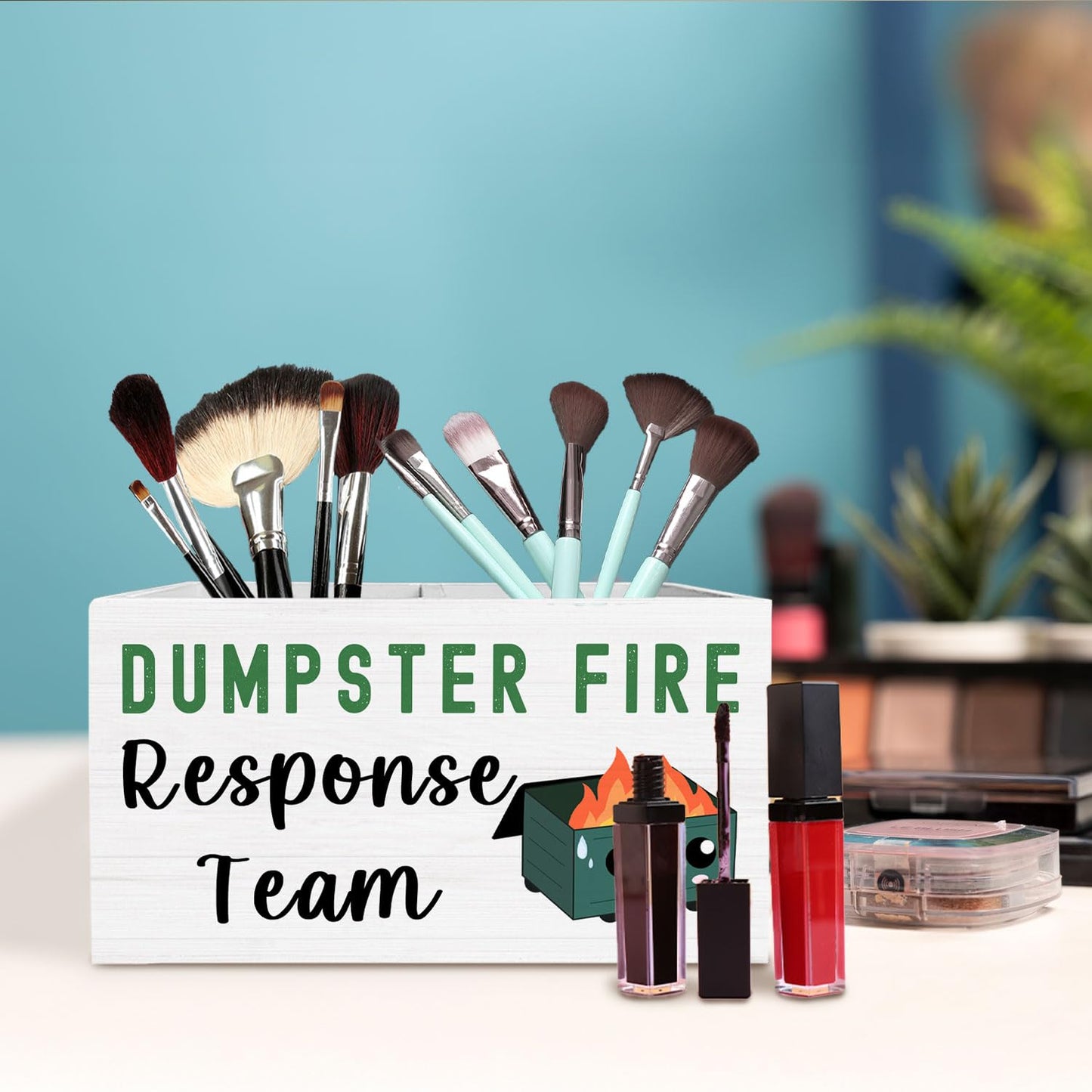 HYKDFMNCJ Funny Dumpster Fire Pen Holder for Desk, Dumpster Fire Response Team Wooden Box Sign Desk Decor for Office Decoration, Sarcastic Office Pencil Organizer, Funny Coworker Gifts
