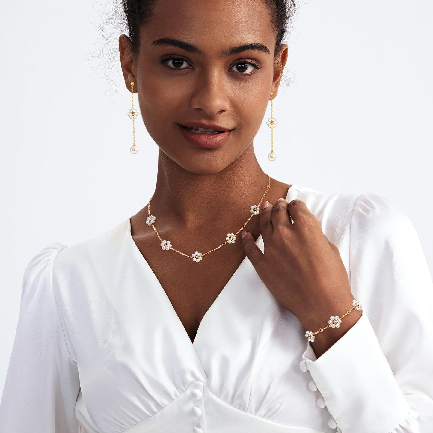 Zeffy Dainty Daisy Pearl Necklace and Earring Set with Drop Earrings Bracelets 14K Gold Plated Flower Choker Necklace Wedding Bride Jewelry Trendy Gift