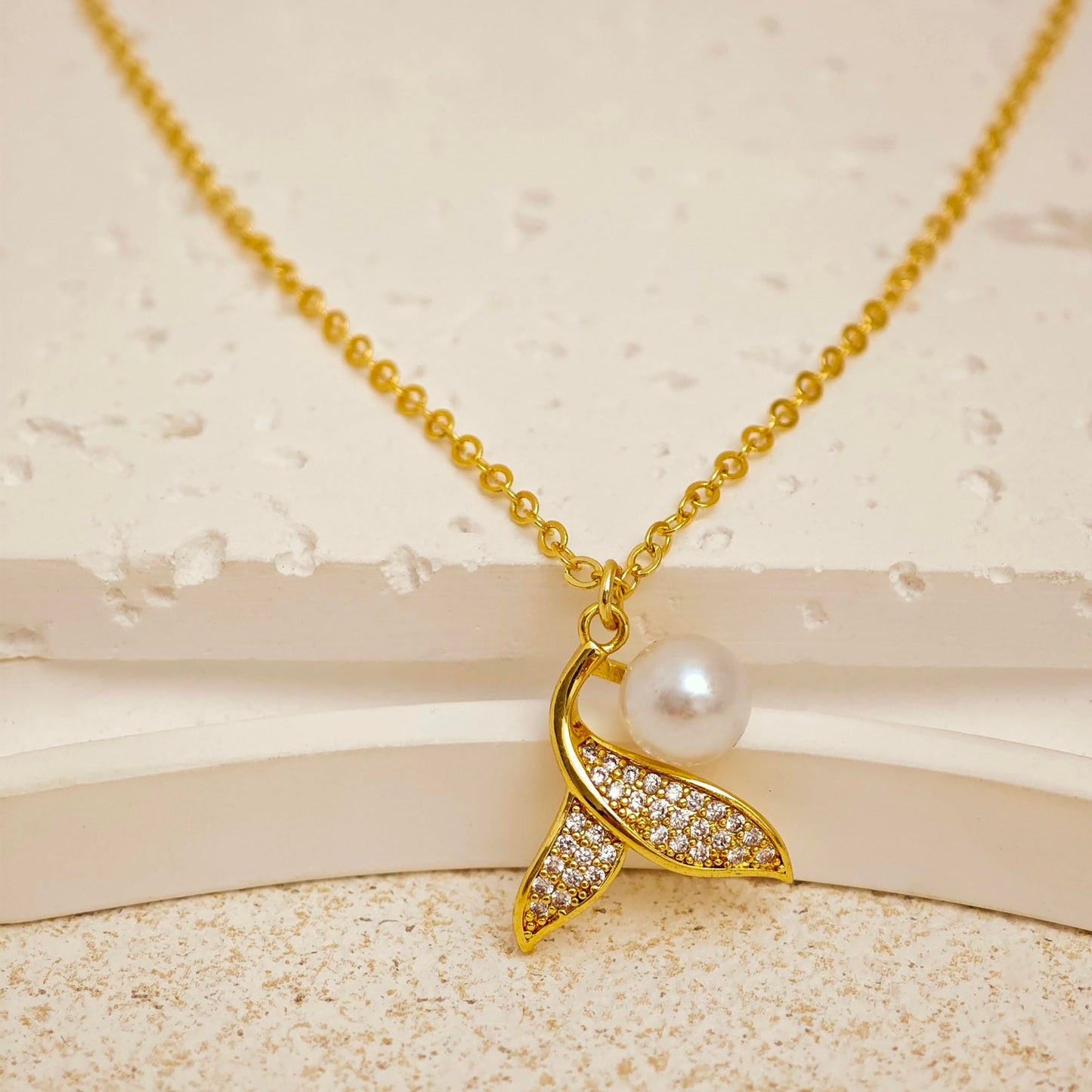JOBICY Mom Necklaces for Women, Dainty Mama Necklace 14k Gold Plated Mama Choker Necklace New Mom Gifts for Women Mothers Day Gifts for New mom Gold Jewelry Gift