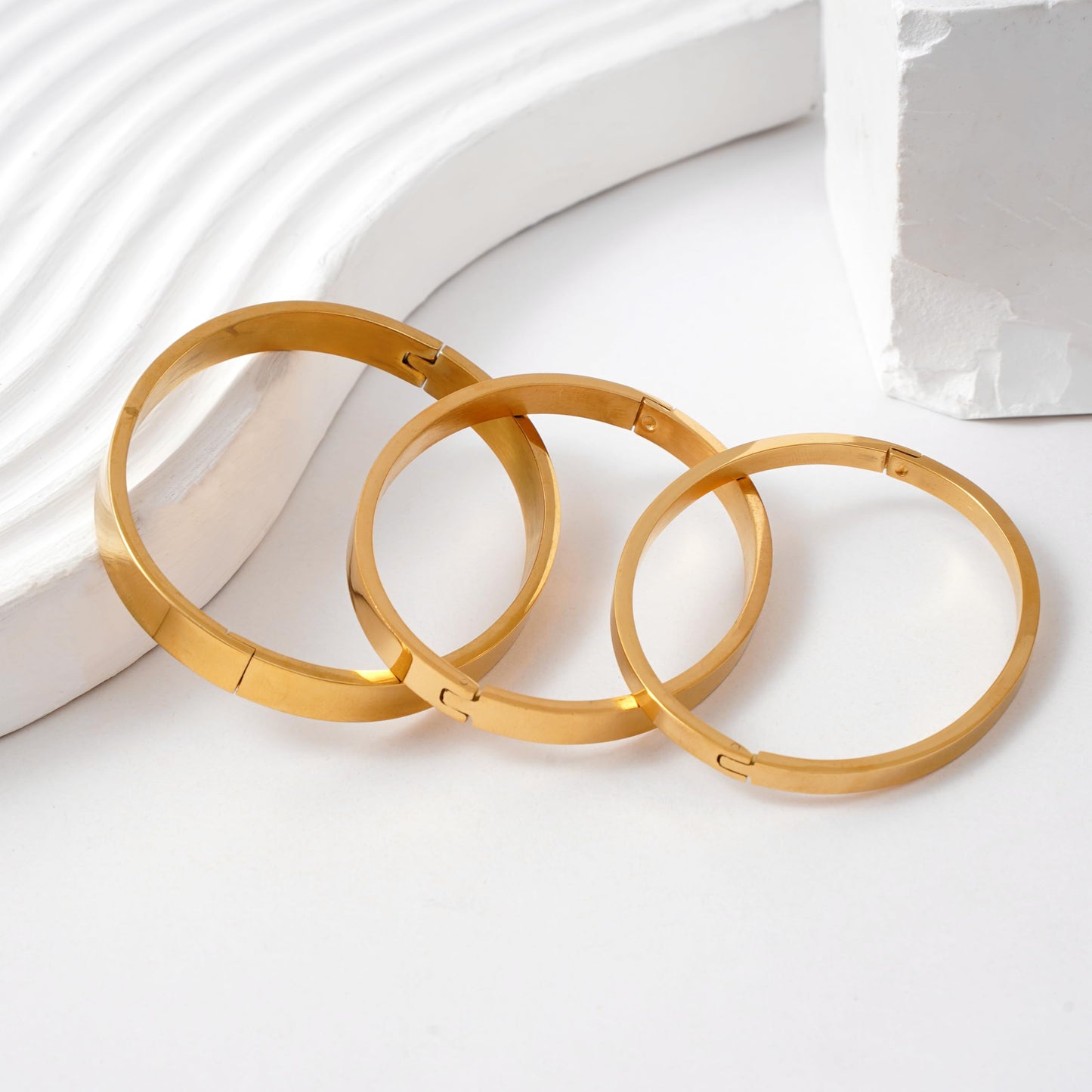 MARYLAX Gold Bangle Bracelets for Women, Trendy Dainty 14K Gold Plated Oval Bangles Bracelet for Women, Stackable Friendship Bracelets Love Bangle Christmas Birthday Gifts