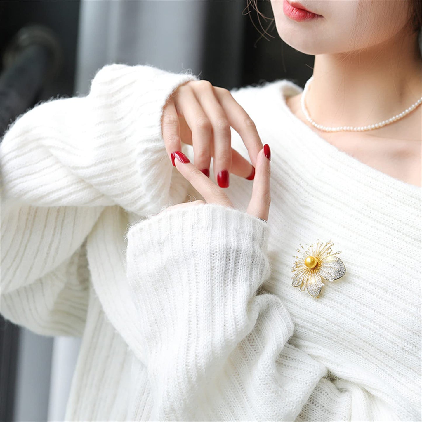 AILONMEI Elegant Pearl Flower Designer Brooch Pins Broches Costume Jewelry For Women Fashion Christmas Gift (Flower)
