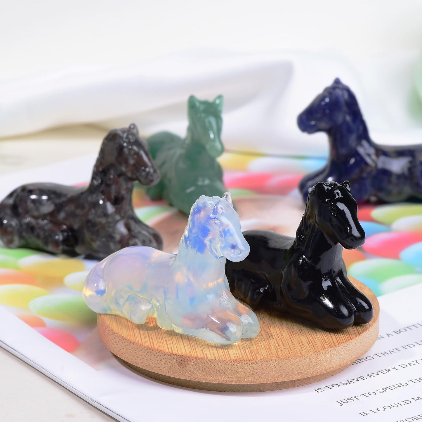 Ytbeoxk 2.2 Inch Opal Horse Crystal Figurines, Hand-Carved Healing Crystals Decor, White Horse Statues Stone Energy Gemstones, in Bedroom Office Meditation Memorial Gifts for Men and Women