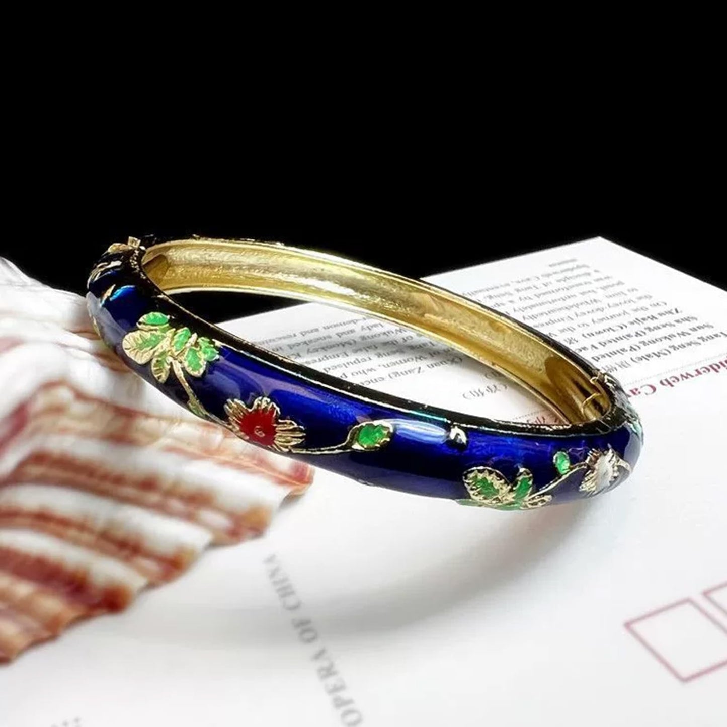 KummerSaprk Vintage Flower Bangle for Women Chinoiserie Cloisonne Bracelet for Women Trendy Women's Bangle Bracelets Cloisonne Jewelry Gifts