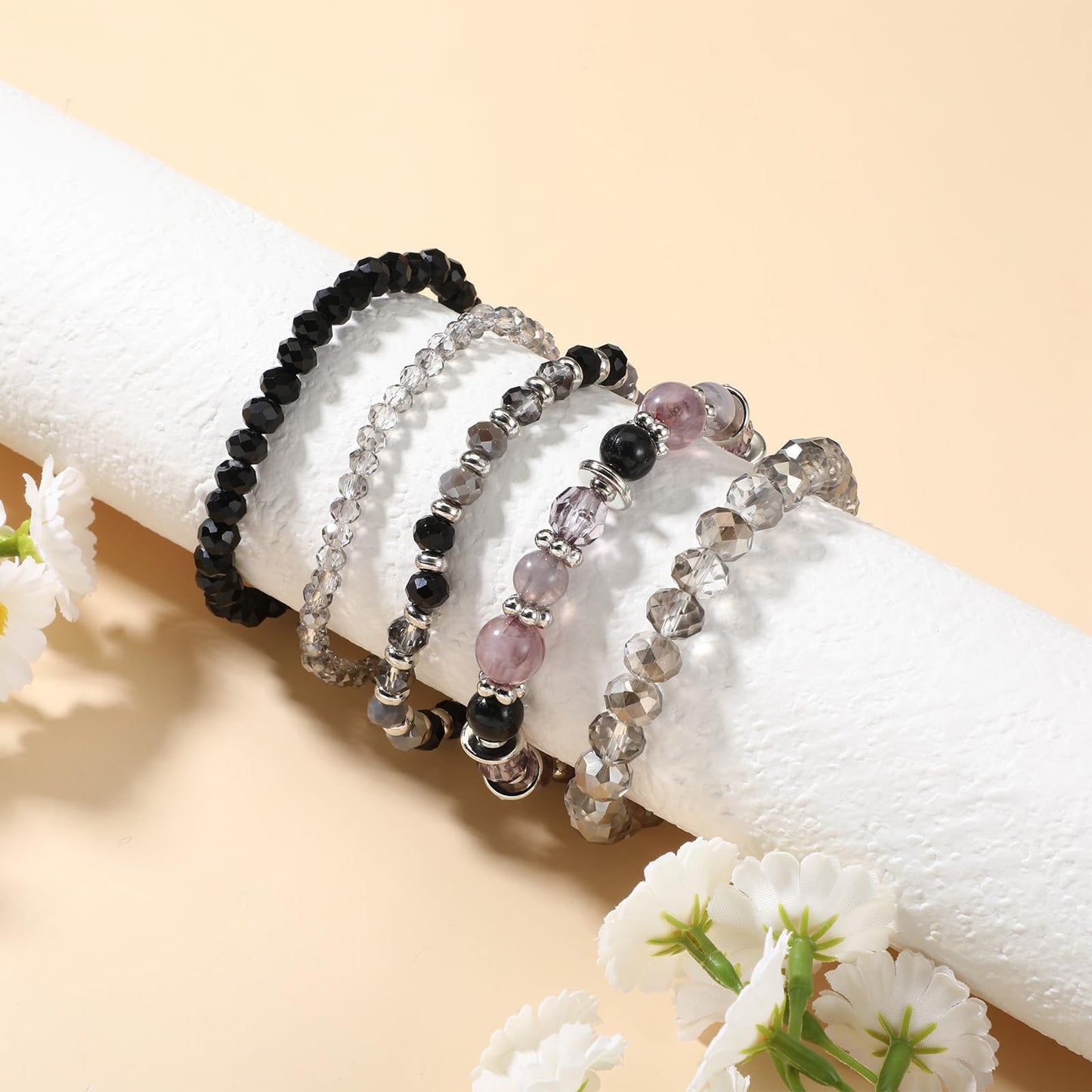 Tweruna 5 PCS Glass Beaded Bracelets Stack, Stretchy Bracelets for Women, Black Stacked Bracelet for Jewelry Birthday Gifts