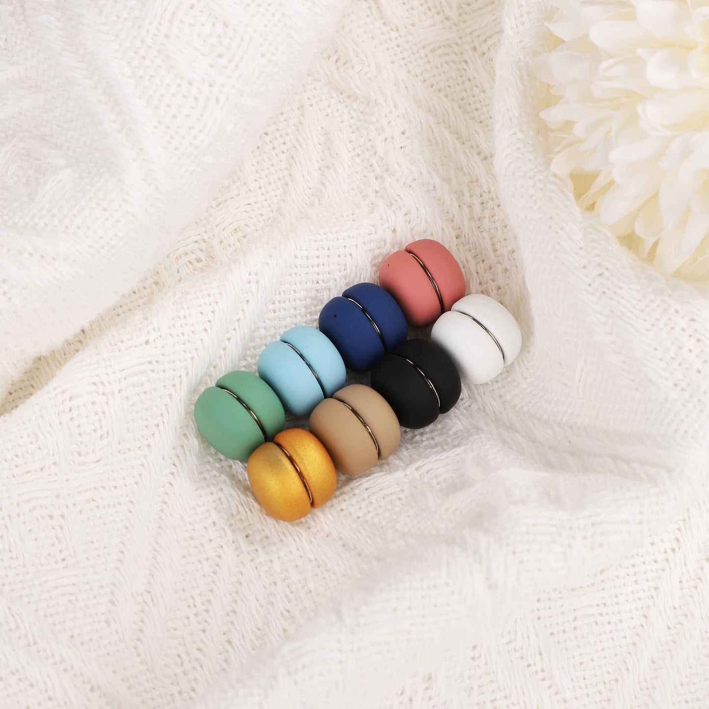 8pcs Strong Hijab Magnetic Pins, No-Snag Hijab Magnets Multi-Purpose Hijab Magnet Pins Colorful Pinless Brooch Small Magnetic Scarf Clasp for Women Hijabs Scarves Clothes