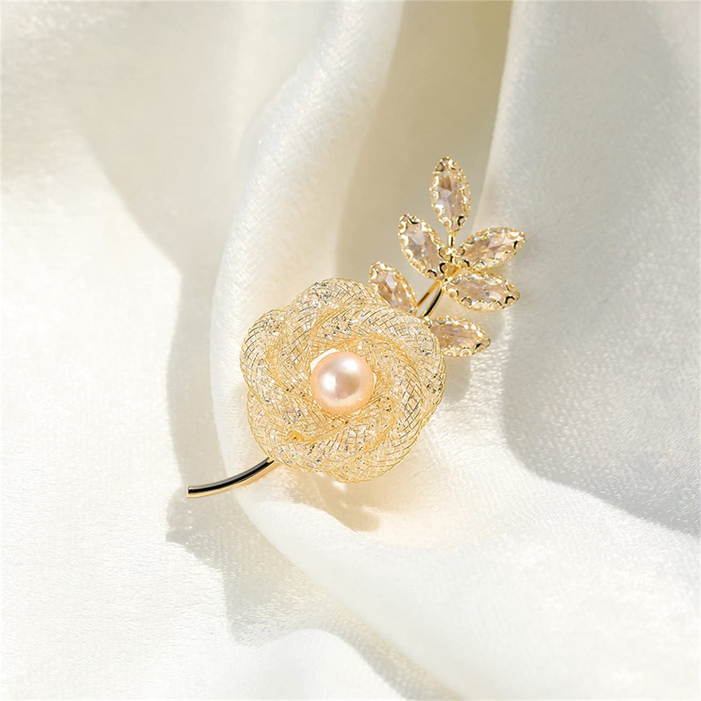 AILONMEI Elegant Pearl Flower Designer Brooch Pins Broches Costume Jewelry For Women Fashion Christmas Gift (Gold Rose)