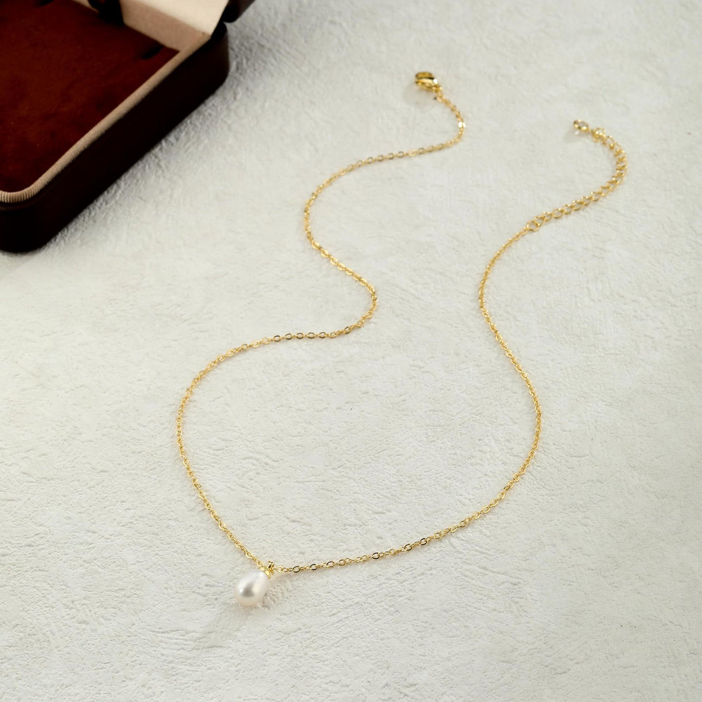 Sargetou Pearl Necklace for Women,14k Gold Plated Waterproof Cute Dainty Choker Necklace Drop Vintage Single Pearl Chain Trendy Jewelry Fashion Gift