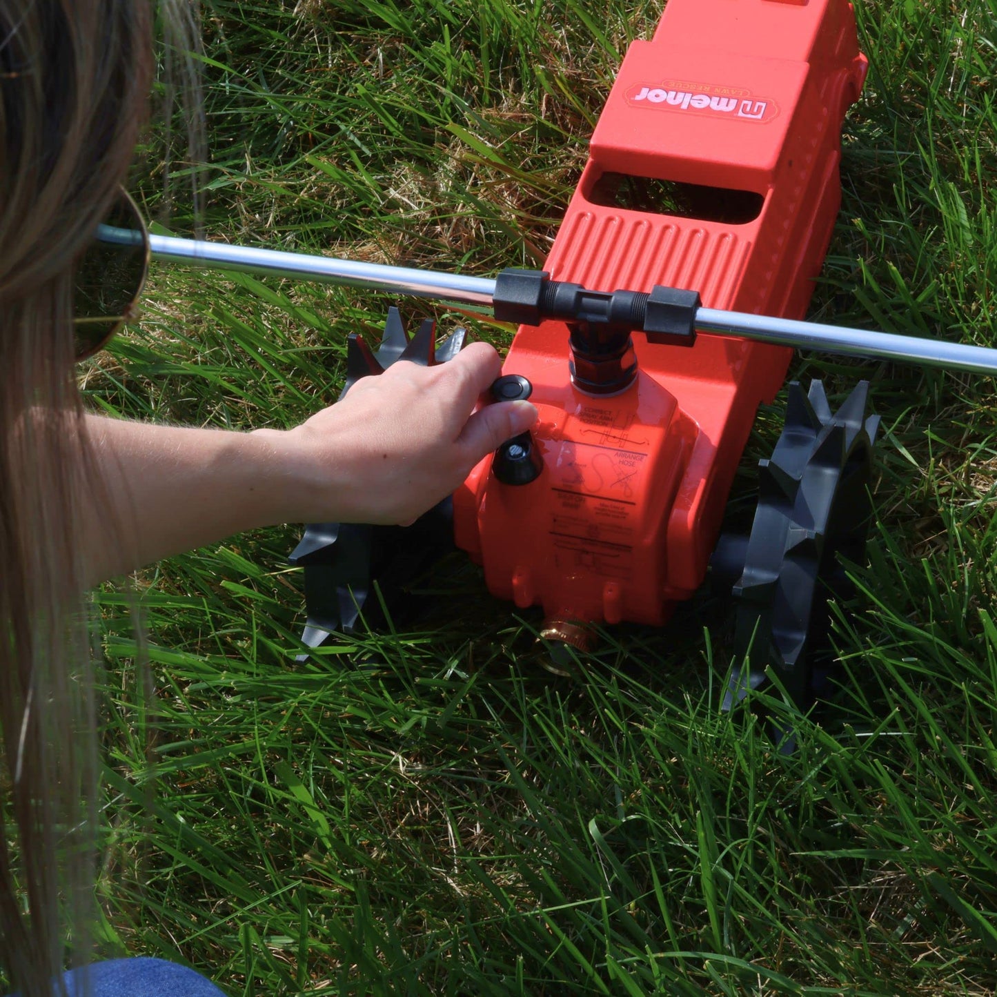 Melnor 65193AMZ Traveling Sprinkler with QuickConnects