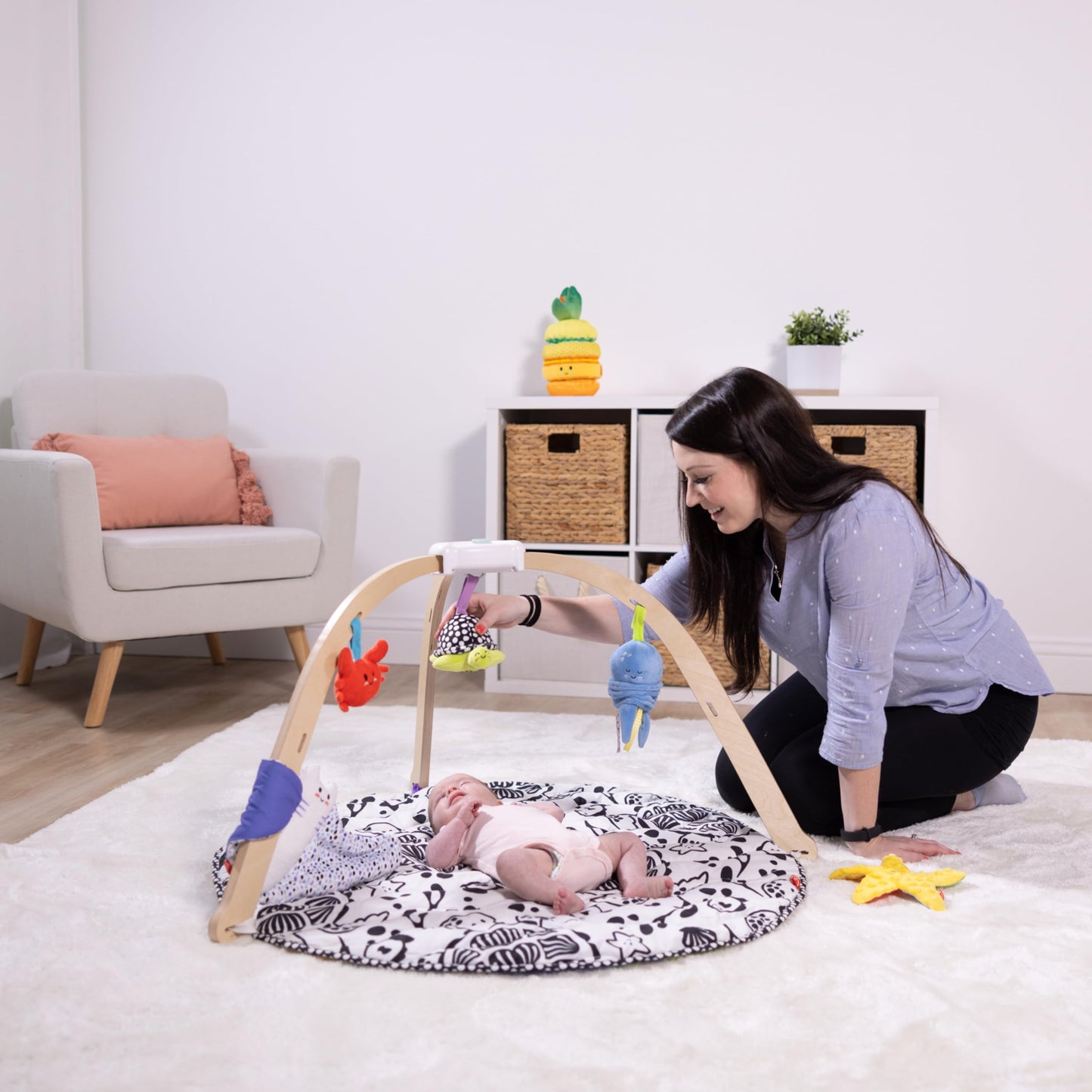 Melissa & Doug Ocean Wooden Baby Play Gym, Easy-Fold Baby Activity Center, 5 Washable Sensory Toys & Reversible Play Mat, Infant Toys, Ages 0–9 Months - FSC Certified
