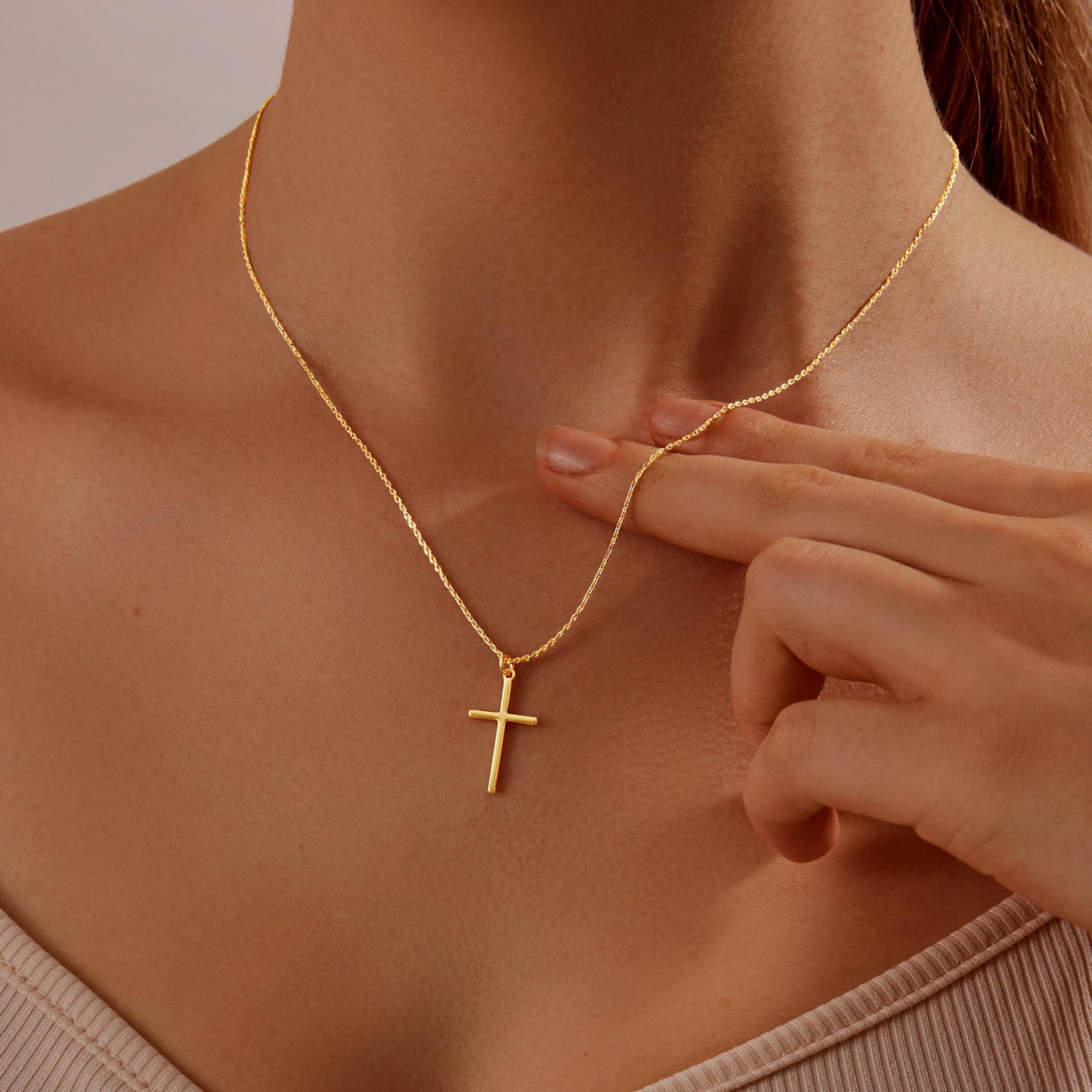 HAXIYA Gold Cross Necklaces for Women Dainty Cross Pendant for Women Non Tarnish de oro 14k puro para Tiny Cross Choker Chain Small Simple Gold Necklace Jewelry Gift for Womens