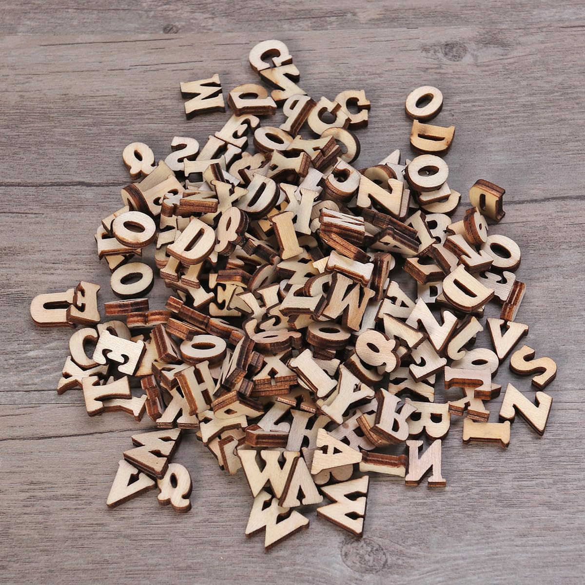BESTOYARD 600Pcs 0.59 Inch Small Natural Wooden Letters Slices DIY Craft Embellishments for Scrapbooking Kids Educational Art Projects Christmas Decor