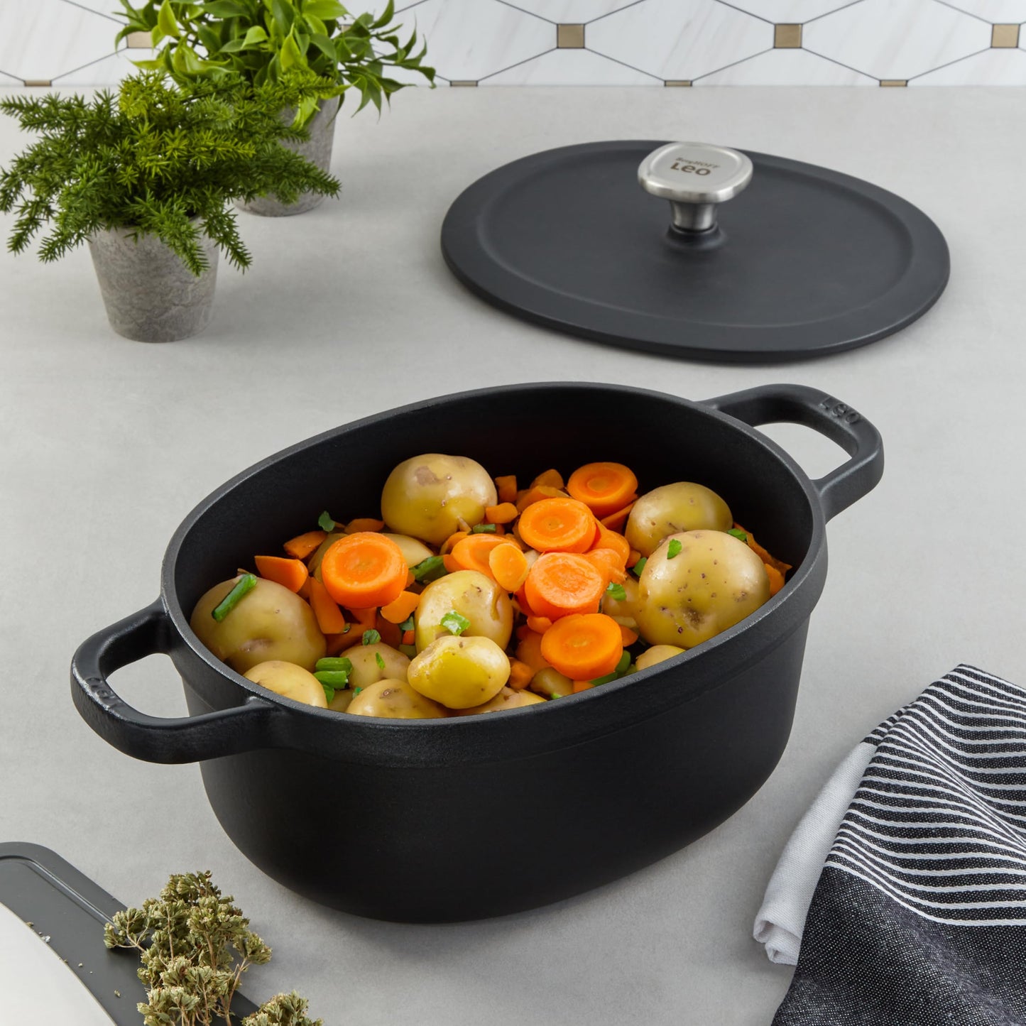 BergHOFF Graphite 4Pc Enameled Cast Iron Stockpot Set With Self-basting Universal Lid Induction Pot Oven-to-Table Cookware For Slow Cooking