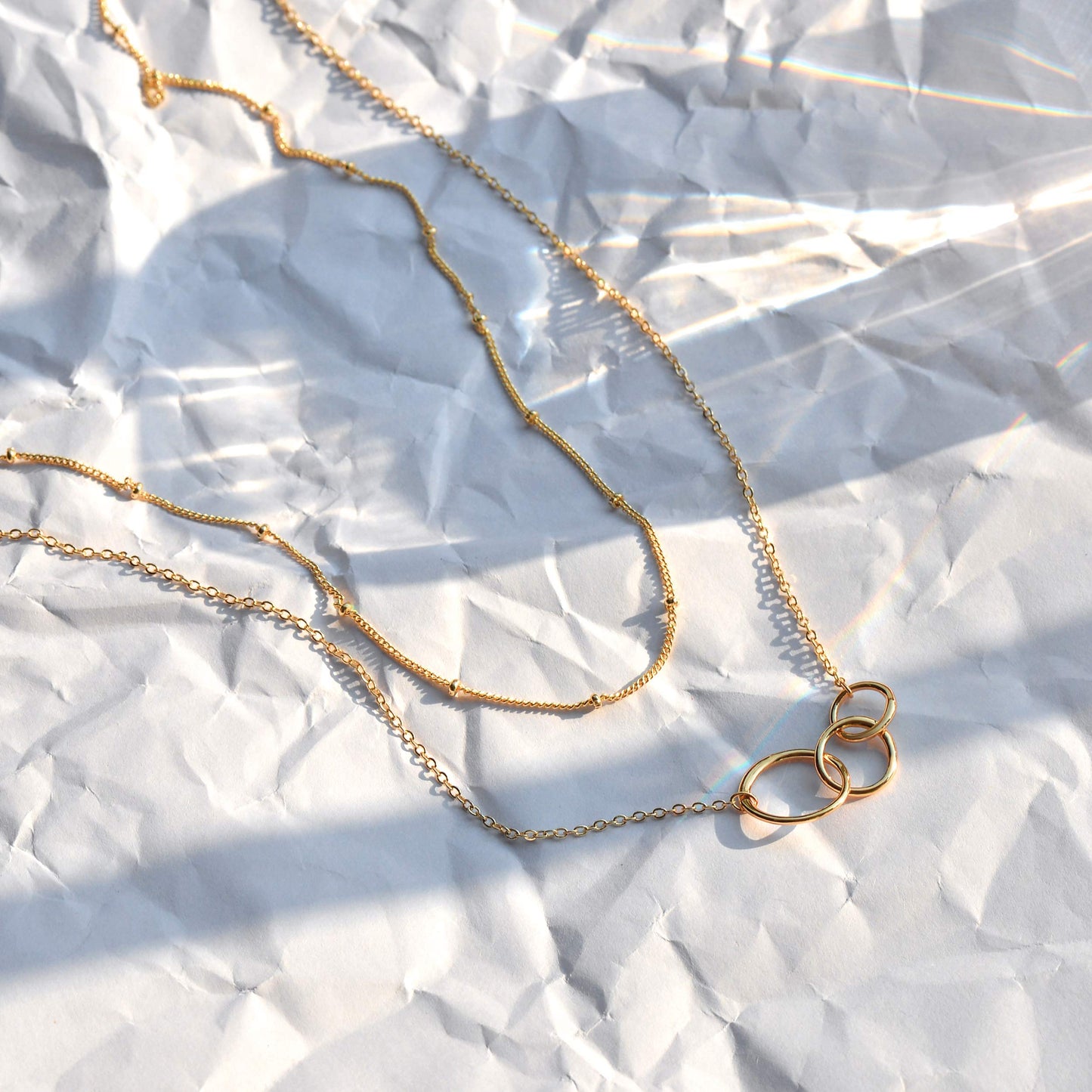 MEVECCO Gold Dainty Generations Necklace for Grandma Layered 3 Circles Necklace 18k Gold Plated 3 Interlocking Infinity Circles Mom Mothers Day Jewelry