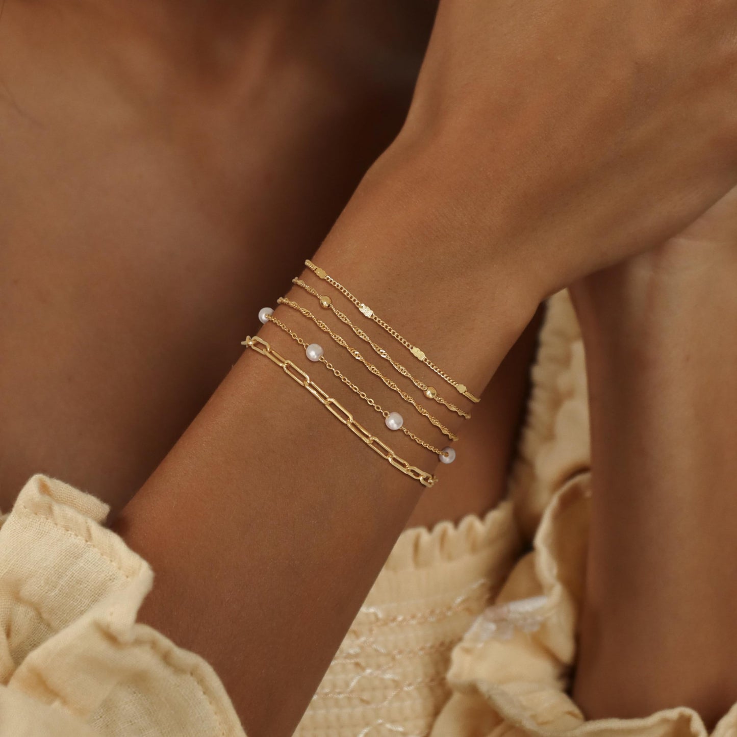 Pearl Bracelets for Women, Dainty 14K Gold Plated Bracelet Stack Thin Mariner Chain Bracelet Set Fashion Waterproof Minimalist Jewelry Link Bracelets Cute Bracelets for Women Trendy