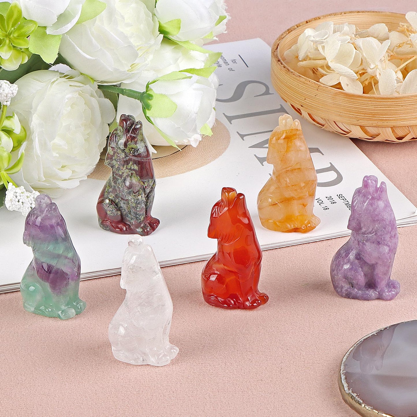 Artistone Crystal Wolf Statue 2" Clear Quartz Wolves Figurine Decor for Home Office Healing and Crystal Stone Ornament Gemstone Pocket Animal Sculpture with Gift Case for Women, Men