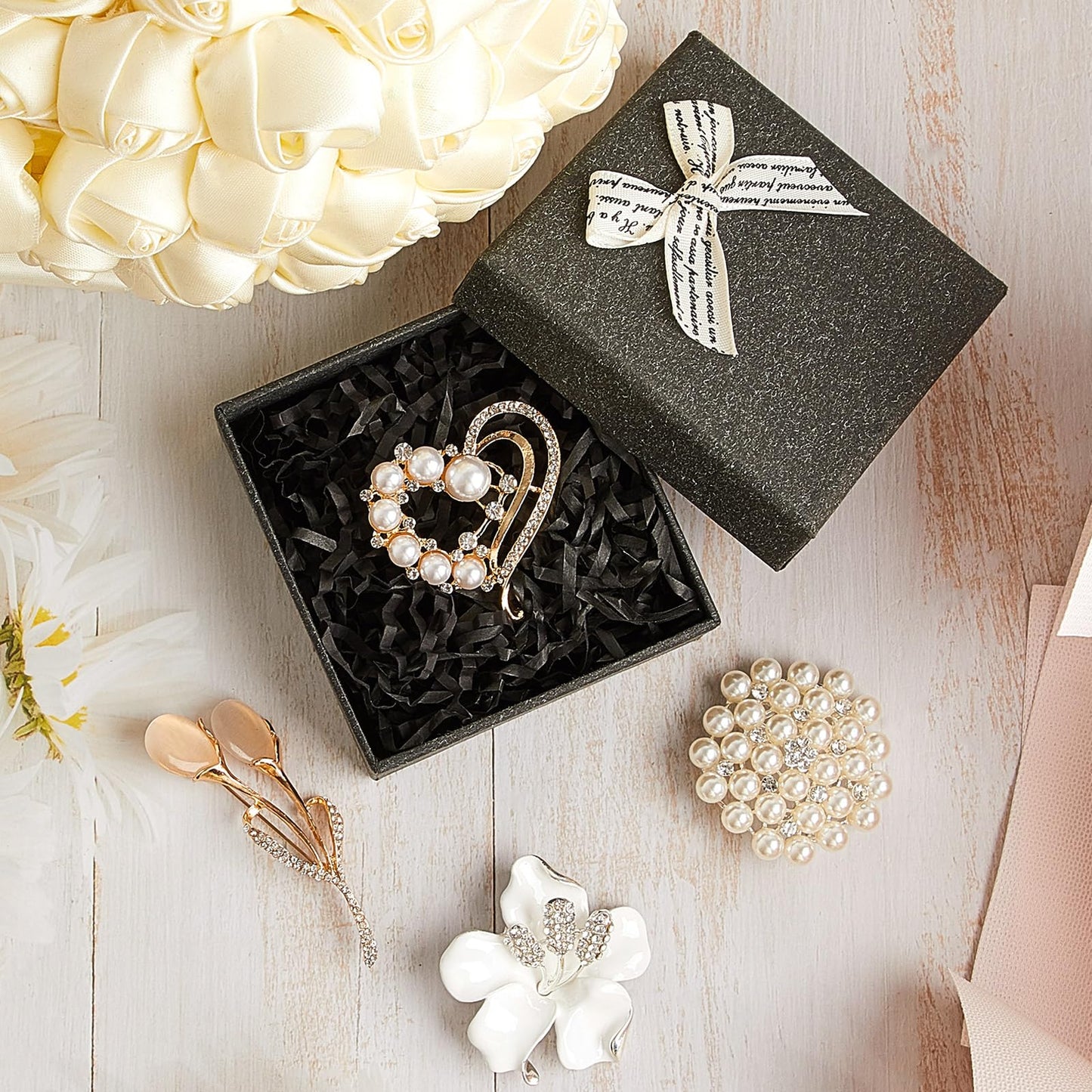 Ecally 8 Pcs Flower Brooch Pins for Women, Crystal Pearl Brooch and Pins for Dress, Coat, Shawl – Gift for Mother，Wedding (Groovy)