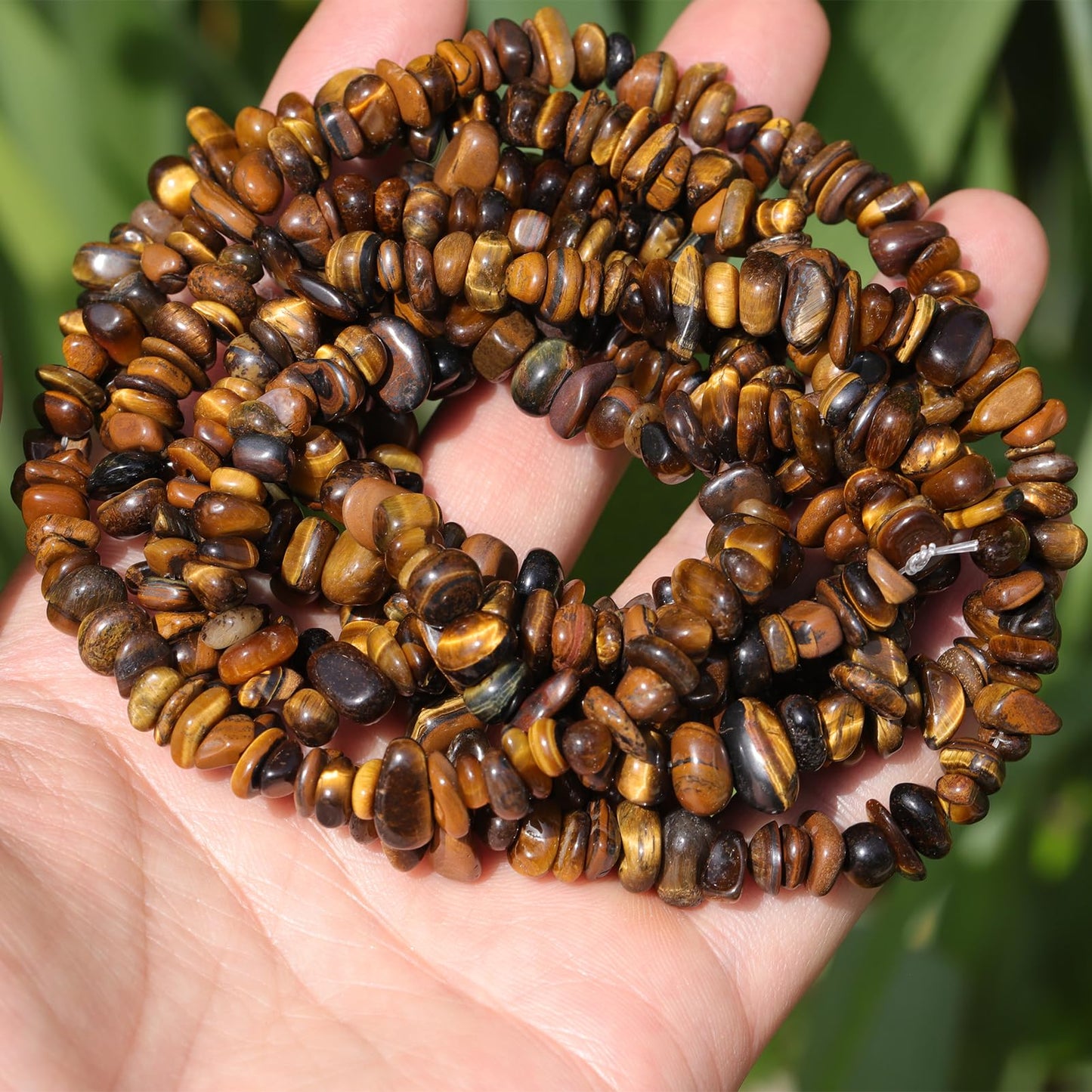 400pcs Natural Chip Stone Beads for Jewelry Making Tiger Eye 5-8mm Irregular Gemstones Healing Crystal Loose Rocks Bead Hole Drilled for Ring Earrings Necklace Bracelet Making DIY Art Crafts