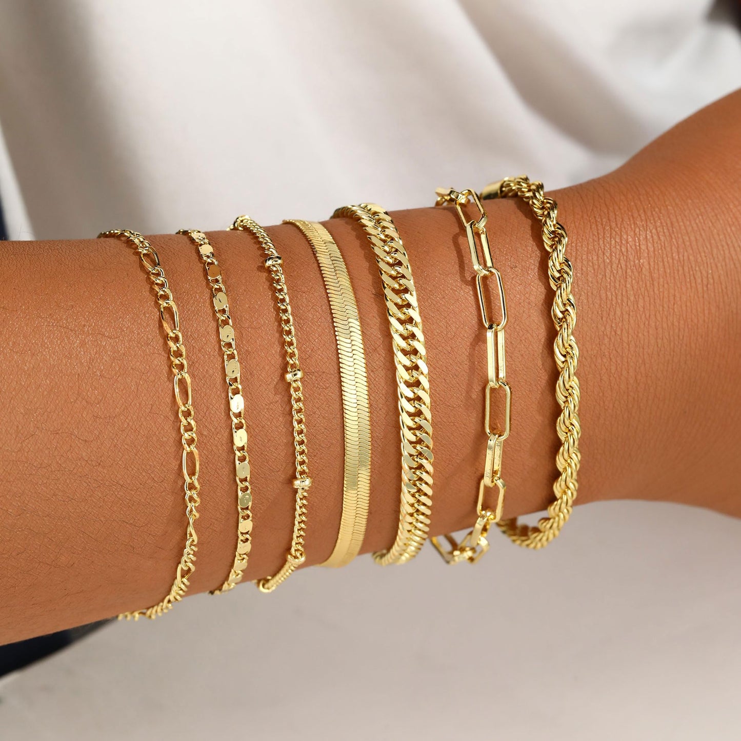 BERISO Gold Bracelets for Women, Elegant Adjustable 14K Gold Plated Bracelet for Women, Trendy Minimalist Dainty Gold Bracelet for Everyday Wear