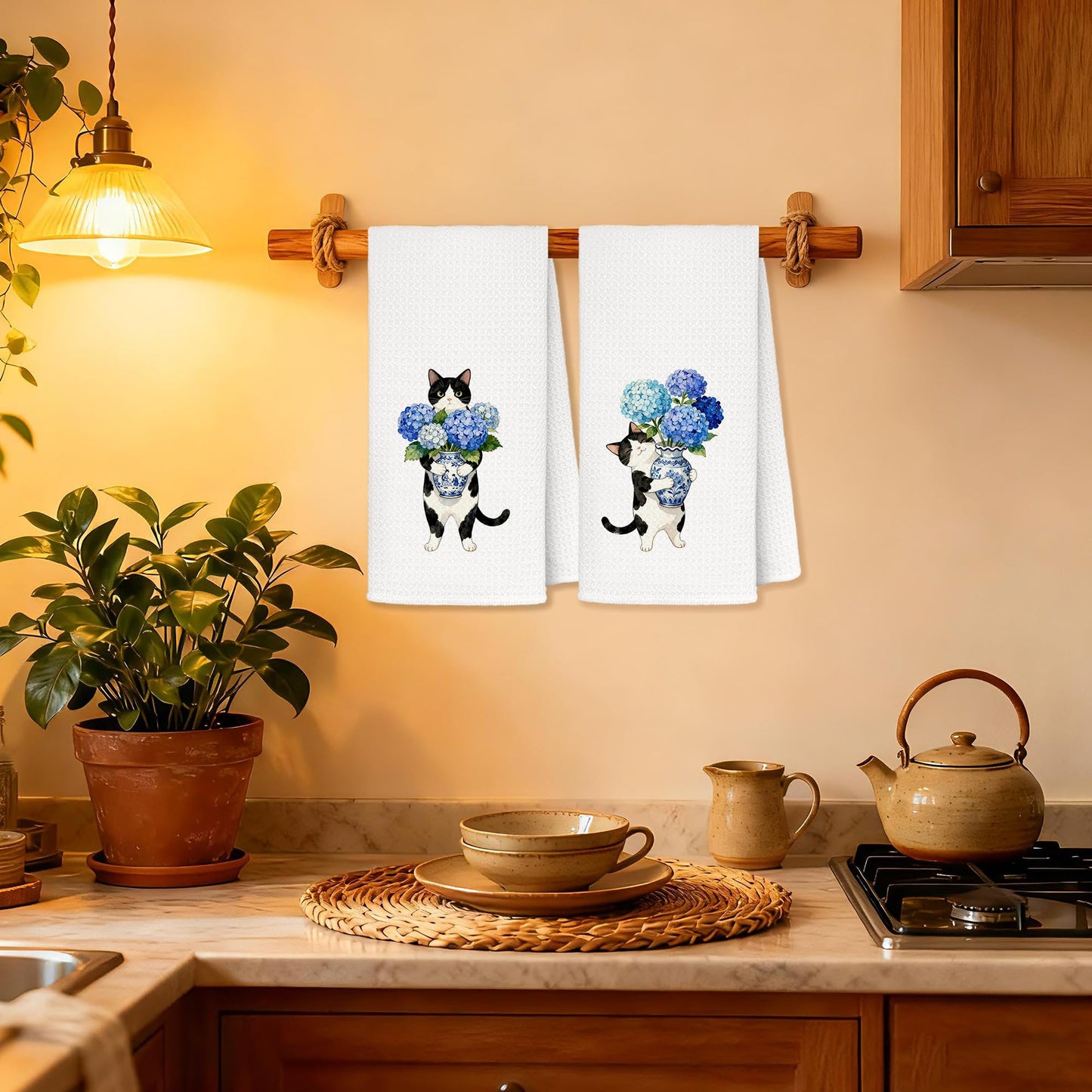 FRZSDVHNM Blue Hydrangea Floral Tuxedo Cat Kitchen Towels, Tuxedo Cat Gifts, Chinoiserie Flower Kitten Decorative Dish Tea Hand Towels for Kitchen Bathroom, 16x24 Inches Set of 2