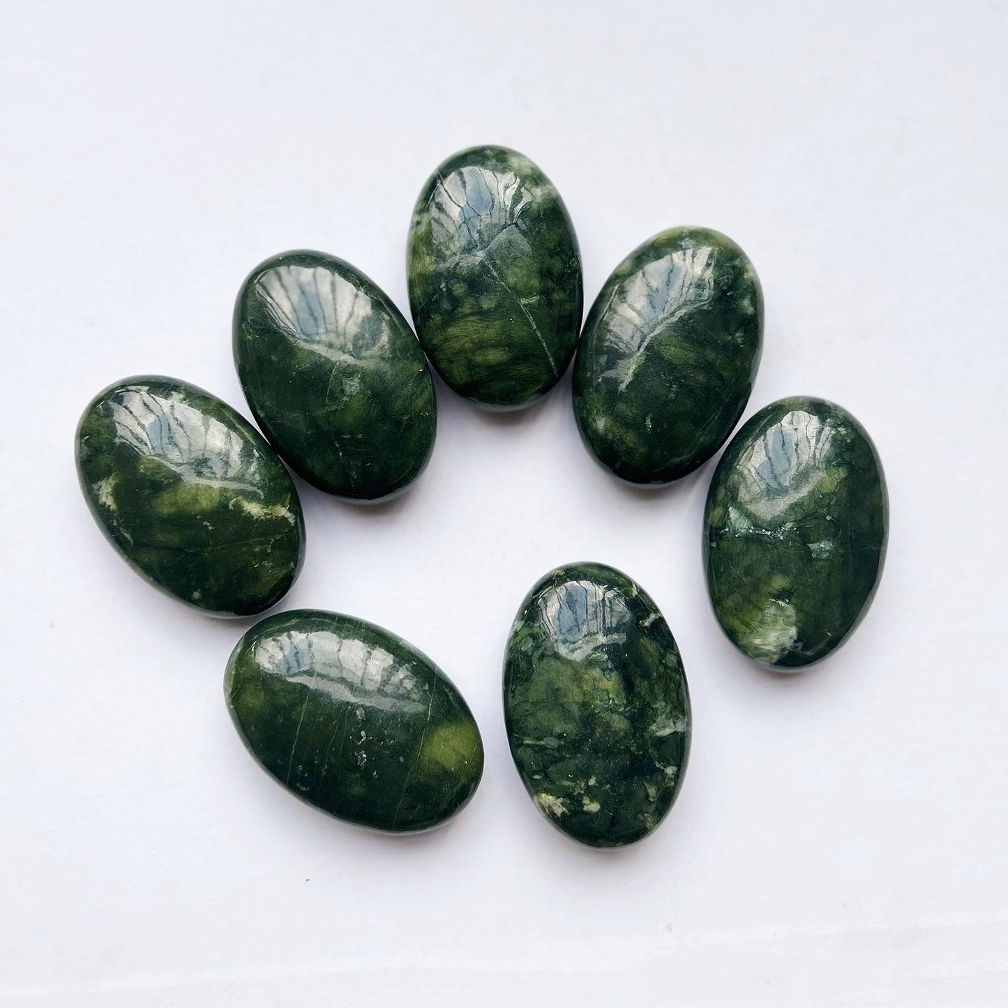 Bacatgem Natural Green Jade Oval Palm Pocket Healing Crystal Massage Spa Energy Stone,Crystals and Healing Stones