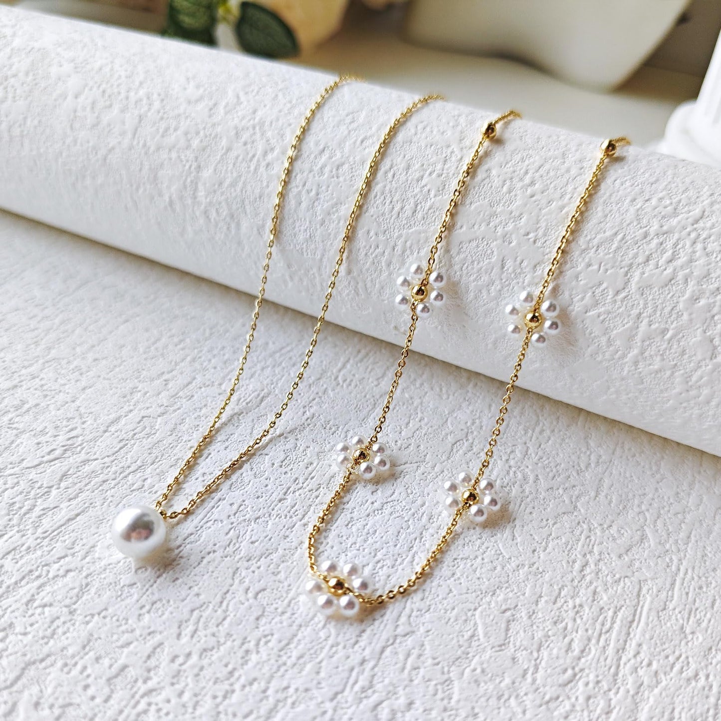 Zeffy Gold Daisy Flower Pearl Layered Necklace Cute Gold Necklace Stack Wedding Jewelry Sets for Women Bridesmaid Gifts 2PCS