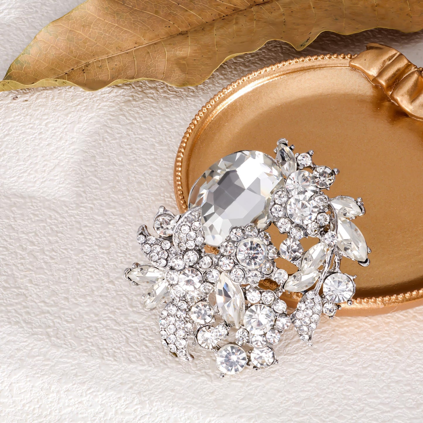 SELOVO Silver-Tone Flower Crystal Brooch Pin Rhinestone Brooch for Wedding Bridal Dress Suit Formal Accessories