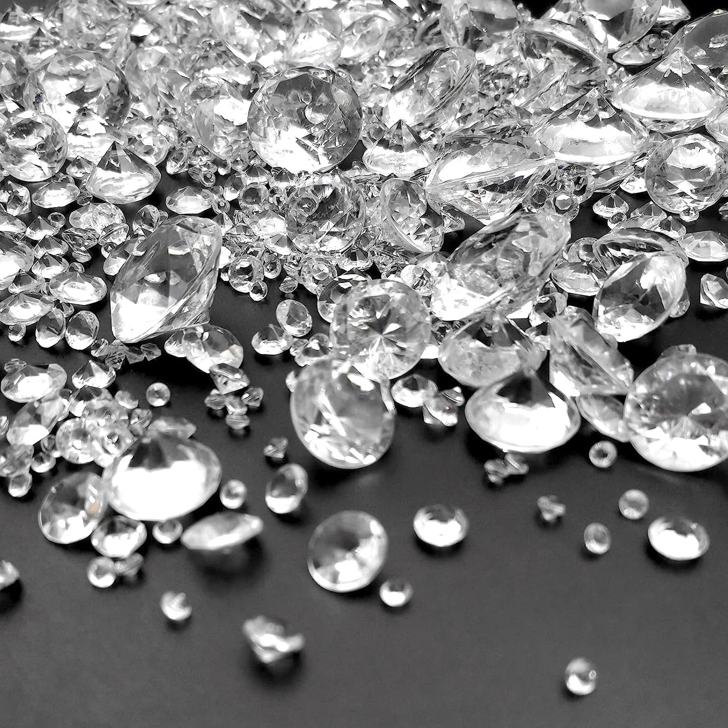 XHKDSYMC 1000 pcs Acrylic Diamond Gems, Clear Acrylic Diamonds Decorations Faux Diamonds Table Scattering Gemstones Vase Filler for Party, Event, Wedding, Birthday (Clear,30mm, 20mm, 12mm, 8mm, 4mm)