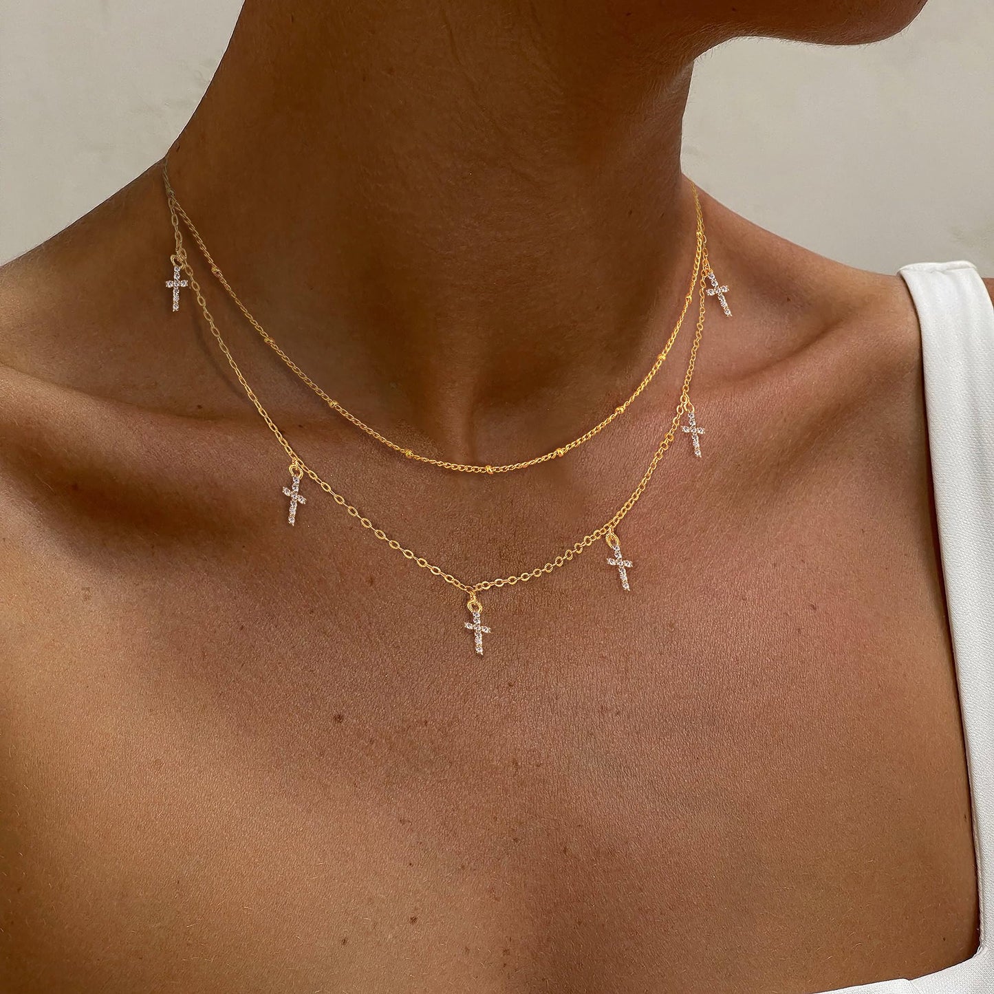 SELFROSE Cross Necklace For Women,Gold Layered Necklaces For Women Trendy 14K Gold Plated Dainty Chain Choker Necklaces Cross Charm Necklace Stack Non Tarnish Jewelry Fashion Accessories