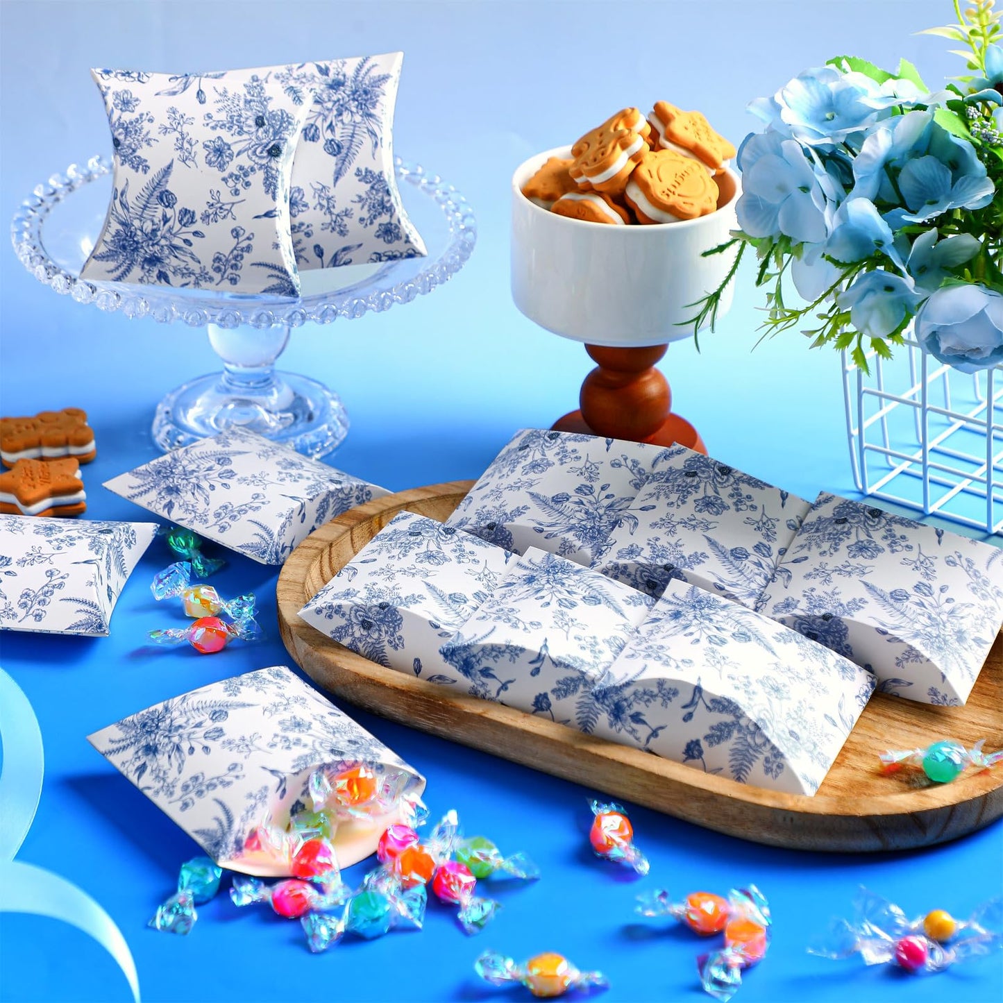 Moinchore 100 Pcs Blue Floral Pillow Boxes Kraft Paper Pillow Gift Boxes Candy Wedding Party Favors Blue Floral Candy Decor for Wedding Baby Bridal Shower Birthday Party Supplies