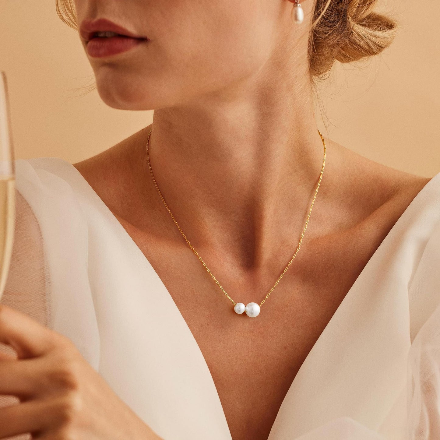 Fimhut Gold Pearl Necklaces for Women Trendy,18K Gold Plated Dainty Necklace Simple Layered Pearl Necklaces for Women Trendy Wedding Birthday Jewelry
