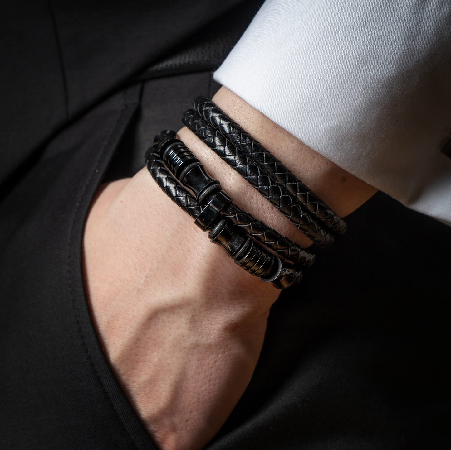 SERASAR 9″ Black Leather Bracelets for Men Mens Cowhide Gift Box Braided Bracelet Stainless Steel Jewelry Wrist Band Cuff Wrap Rope Bangle Dad Man Pulseras para Hombres Cuero Regalo