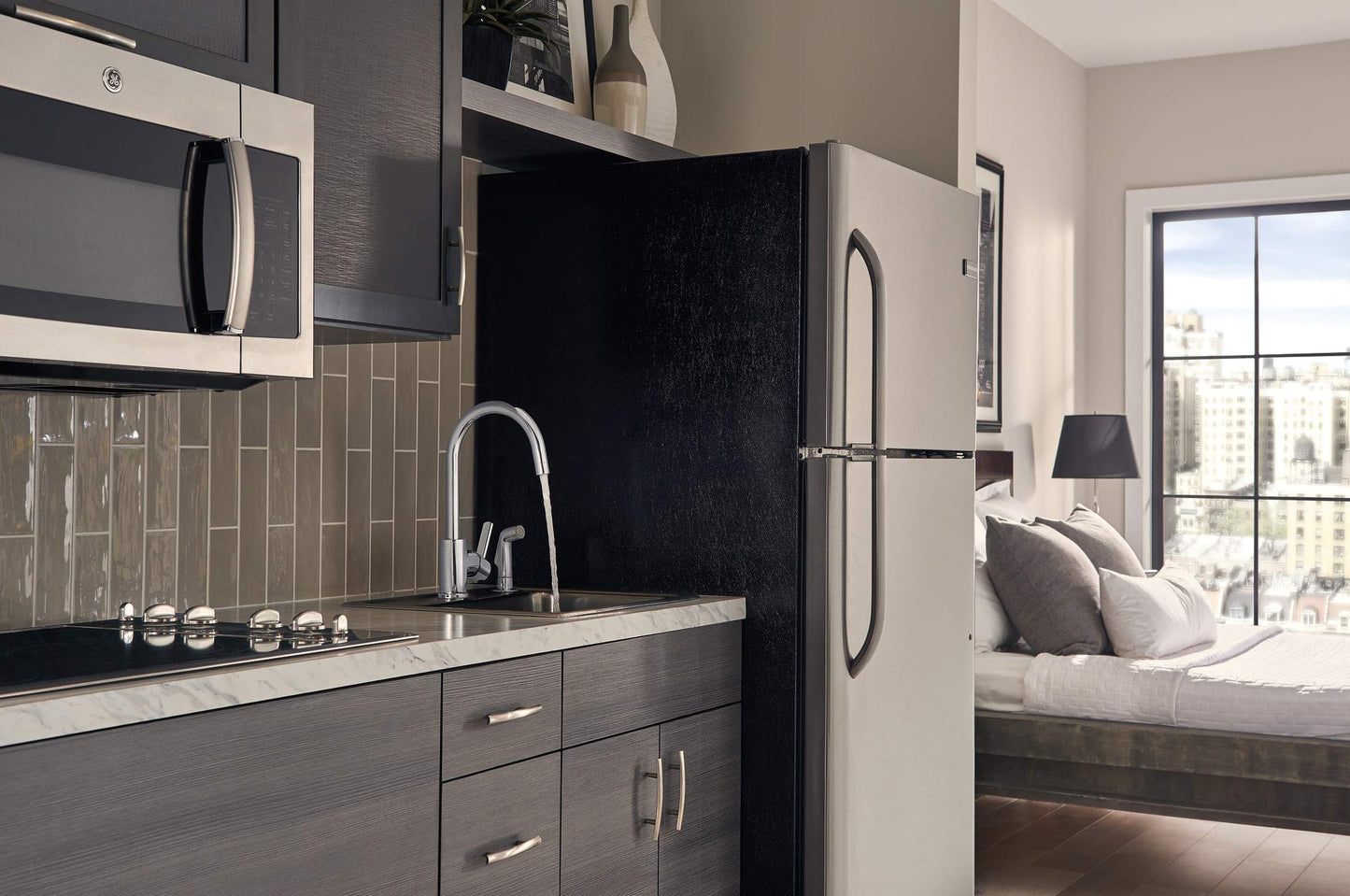 Peerless Precept Single-Handle Kitchen Sink Faucet with Side Sprayer, Matte Black P199152LF-BL
