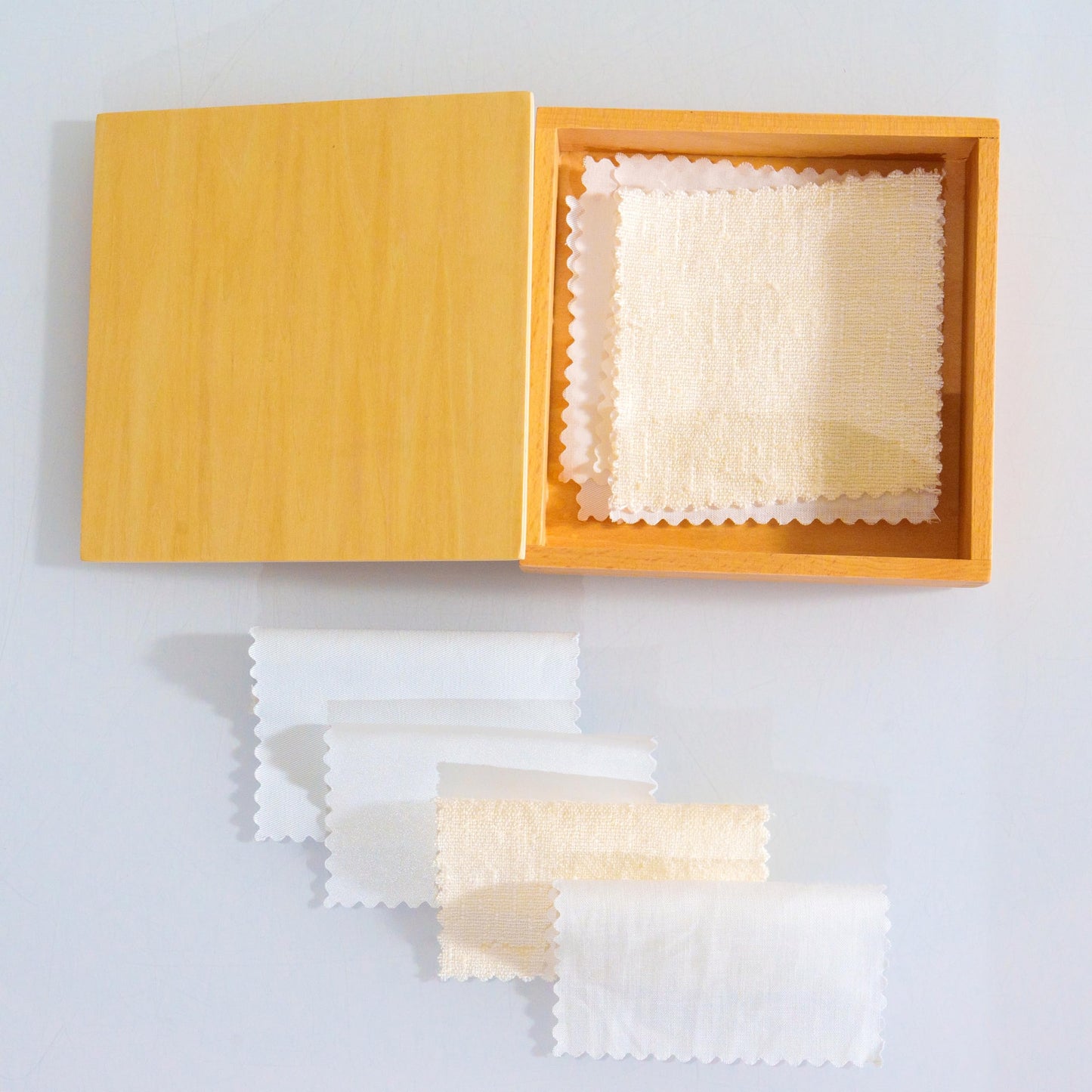 Montessori Second Fabric Box, 12-Piece Tactile Sensory Toys, 6-Pair Sensorial Materials for Refined Touch, Montessori Toys White Fabric Box for Kids Ages 3.5-6, Homeschool Preschool Learning Supplies