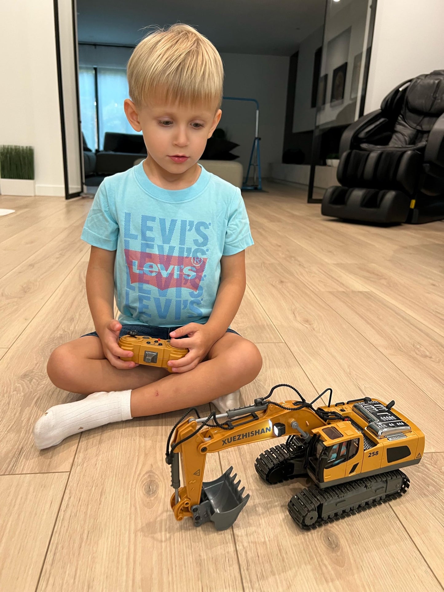 KIDMARKT Remote Control Excavator Toy for Boys | 11-Channel Metal Construction Truck with Lights, 2×1200mAh Batteries, 120-Min Playtime | RC Excavator Toys for Kids Ages 3-12, STEM Gift for Birthday