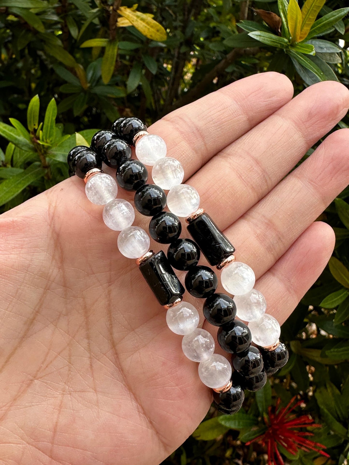 Black Tourmaline and Selenite Crystal Bead Bracelet 8mm, Genuine Black Tourmaline Cylinder with Copper Discs Stretch Gemstone Bracelet, Healing Crystal Bracelet, Gift for Men & Women (1)