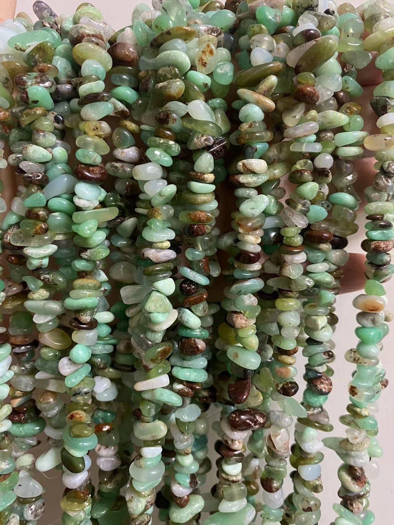 jodaying 7-8mm Natural Chrysoprase Australia Jade Gemstone Chips Healing Gravel Bracelets Necklace Kit Irregular Tumble Stone Beads DIY Crafts Design Jewelry Making 32"