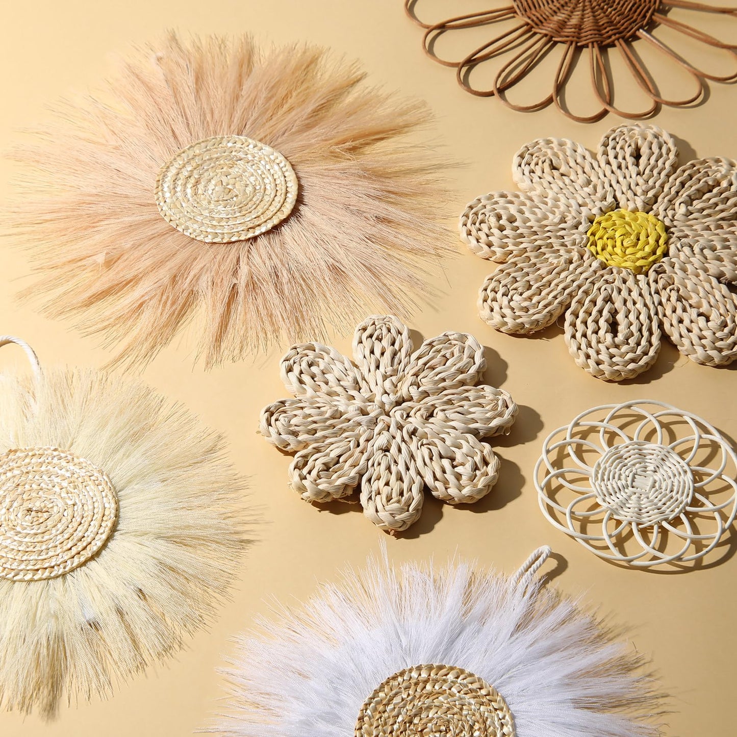 Chunful 7 Pcs Boho Wall Basket Decor Rattan Flower Wall Decor Nursery Daisy Flower Woven Macrame Hanging Flowers for Baby Kids Girls Farmhouse Bedrooms Living Rooms Kitchen Home(Light Beige Yellow)