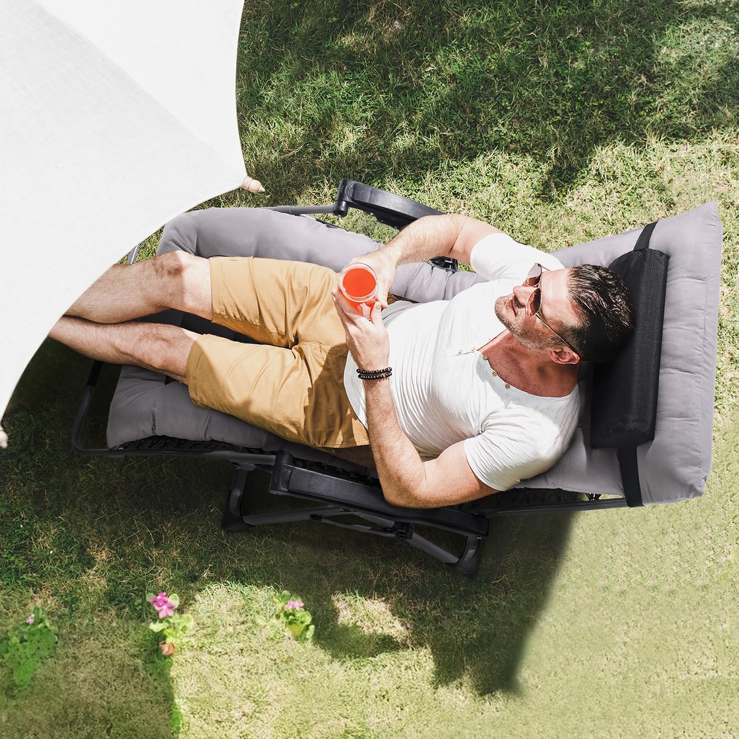 VEVOR Zero Gravity Chair, 33 inch Zero Gravity Recliner Lounge Chair for Indoor and Outdoor, Adjustable Anti Gravity Chair with Cushion, Headrest, Footrest, and Cupholder, 500 lbs, Gray