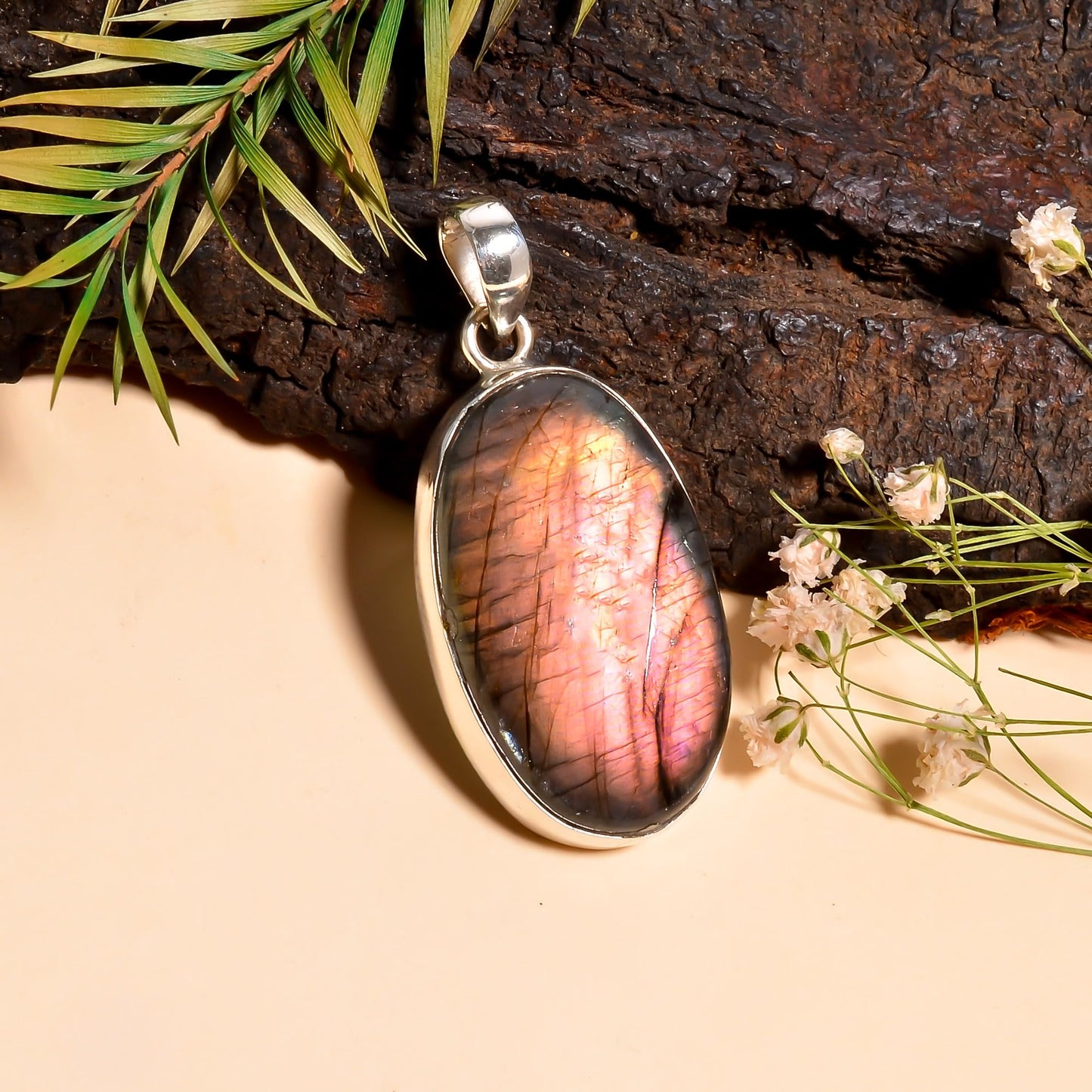 SIVARA Labradorite Pendant Necklace – Handmade Oval Crystal Pendant in 925 Sterling Silver – Healing Gemstone Jewelry Gift for Women – February Birthstone - Boho Spiritual Necklace